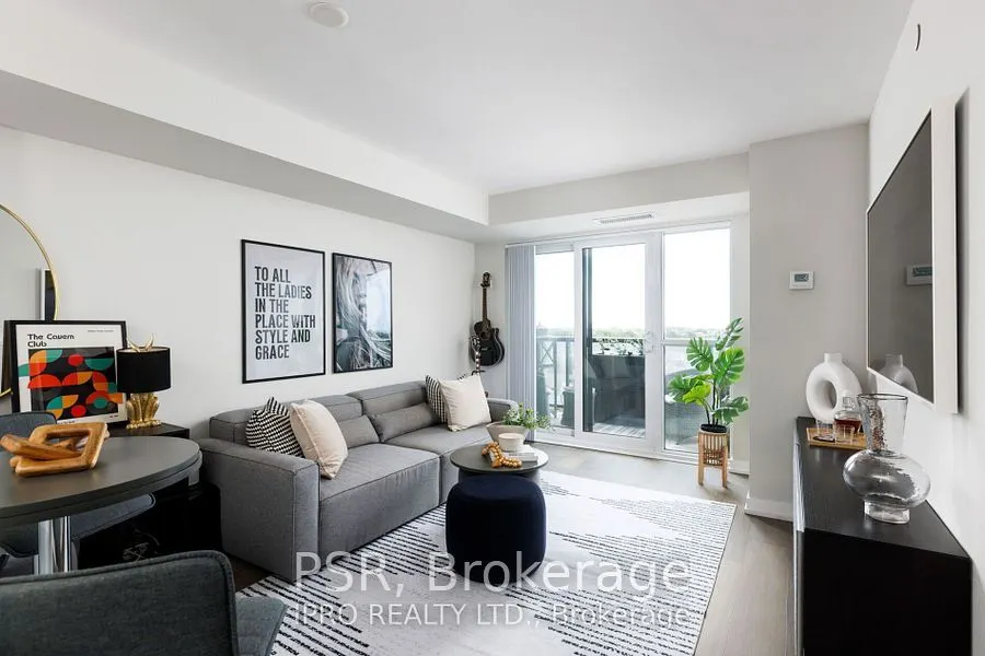 8 Trent Avenue, #1017