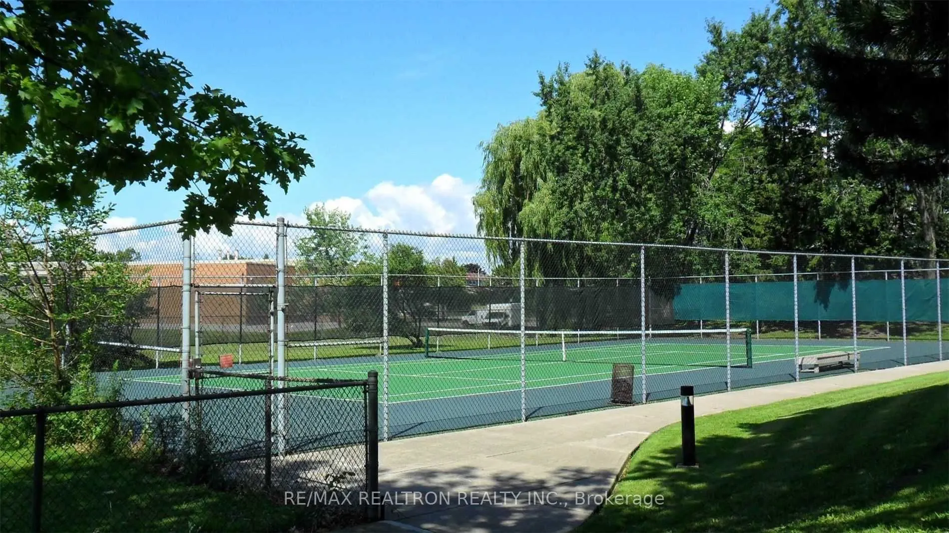 20 Dean Park Road, #1111