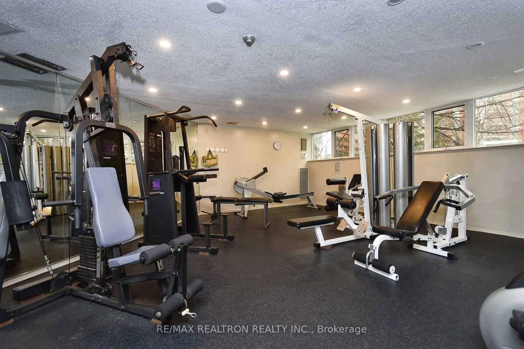 20 Dean Park Road, #1111