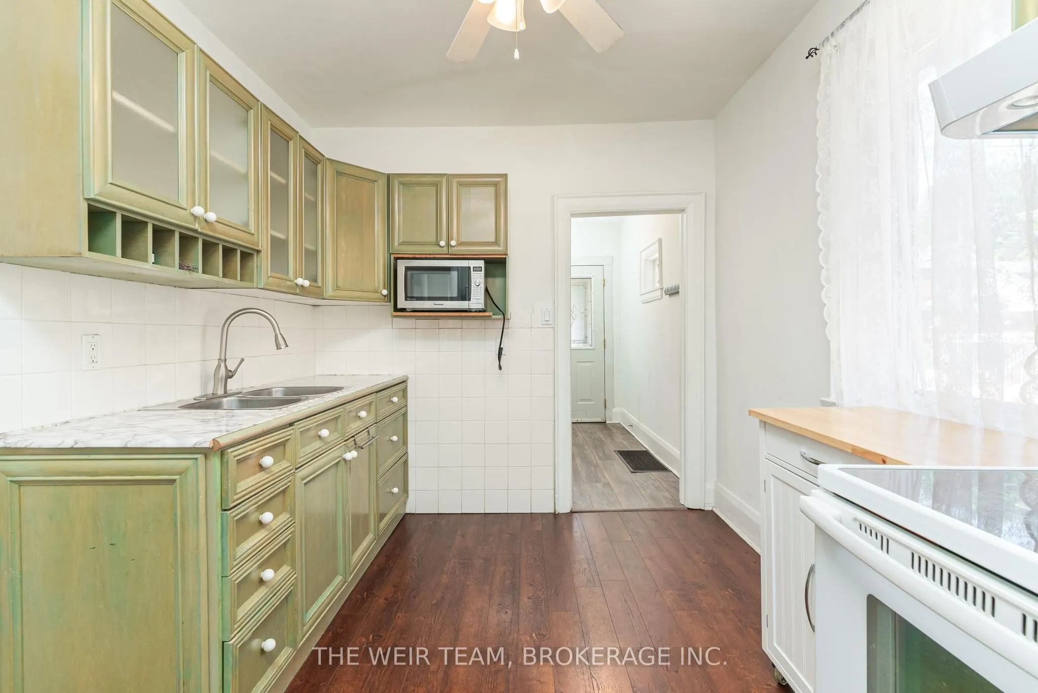 1155 Woodbine Avenue