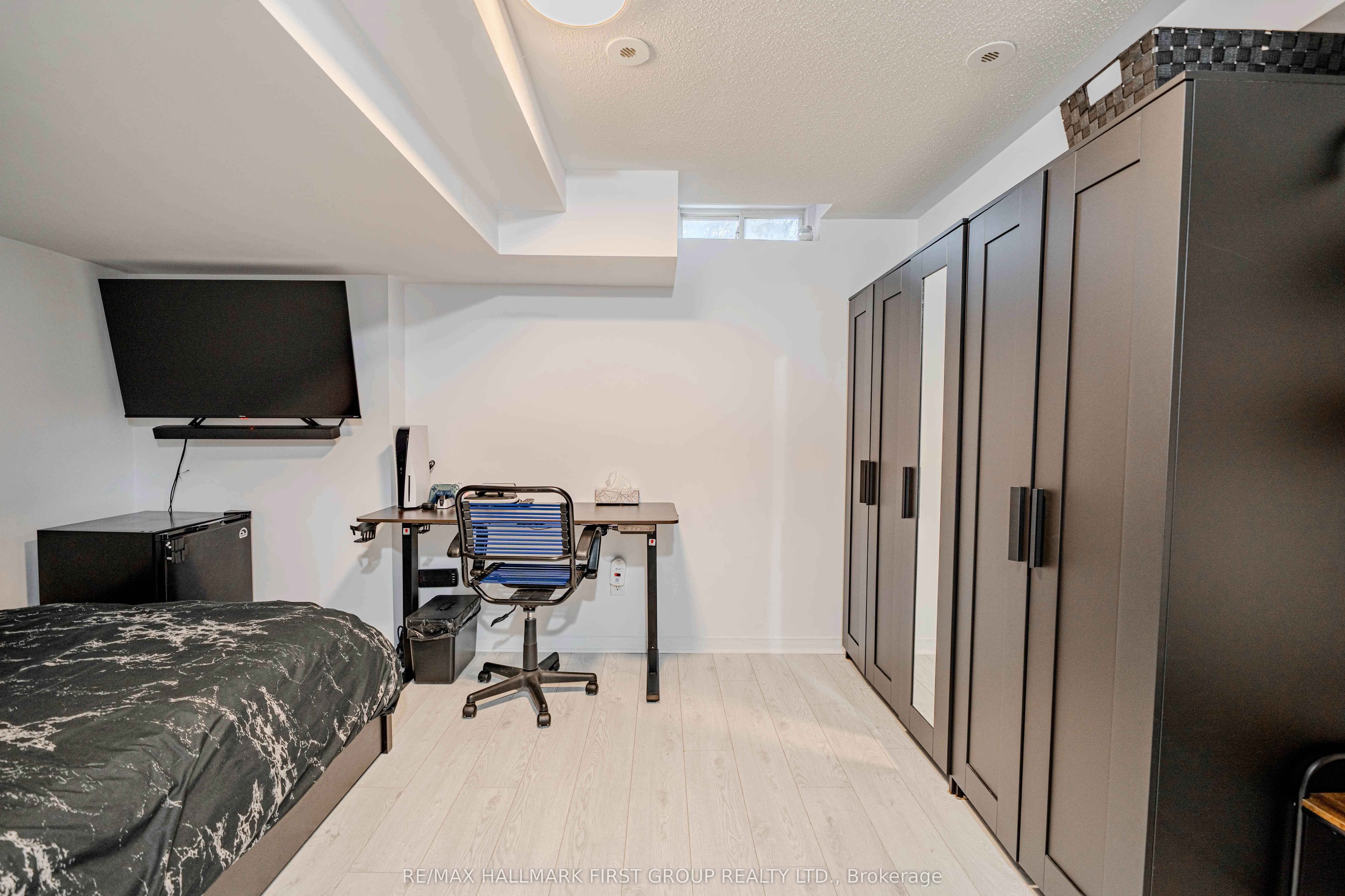 2790 Eglinton Avenue E, #1