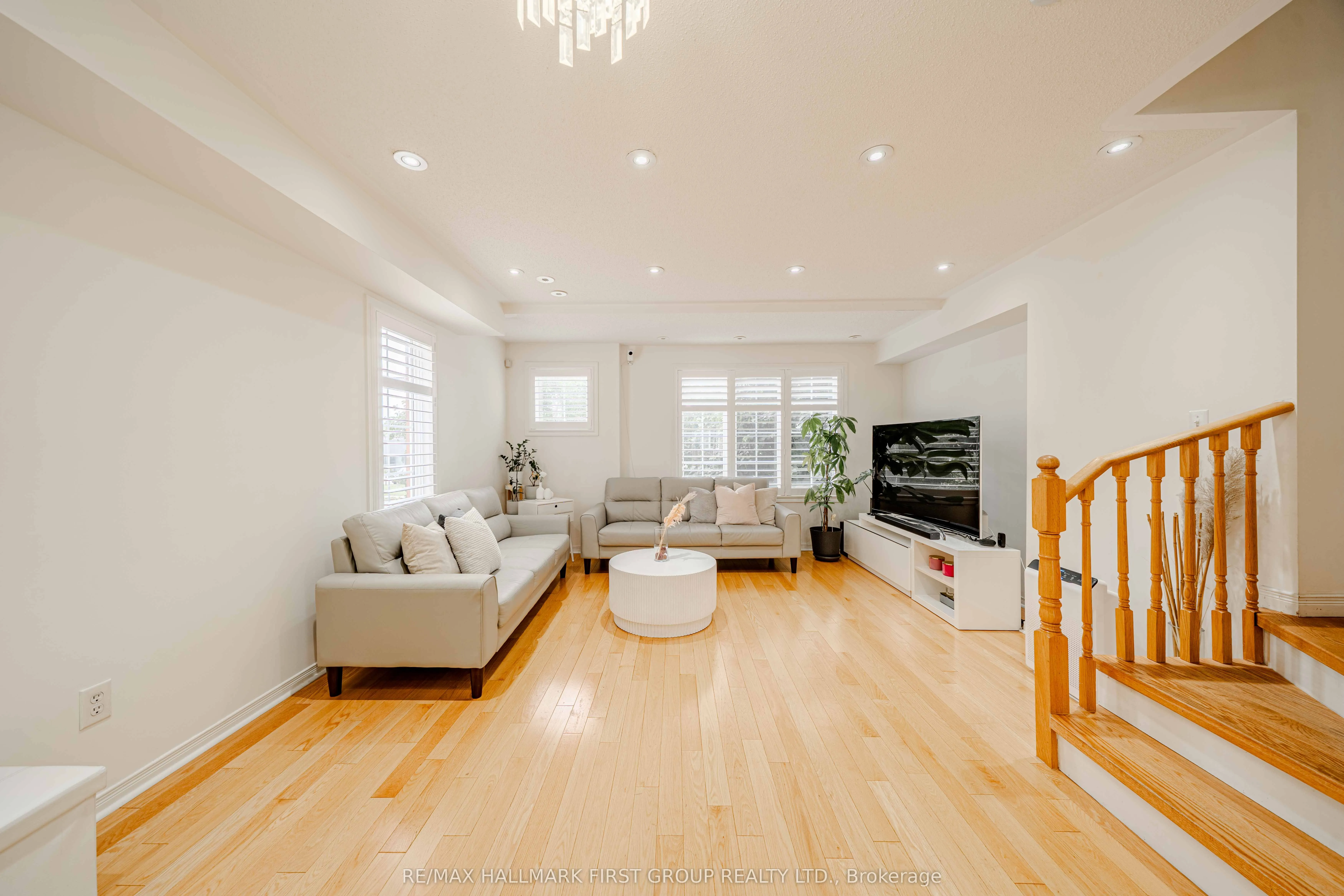 2790 Eglinton Avenue E, #1