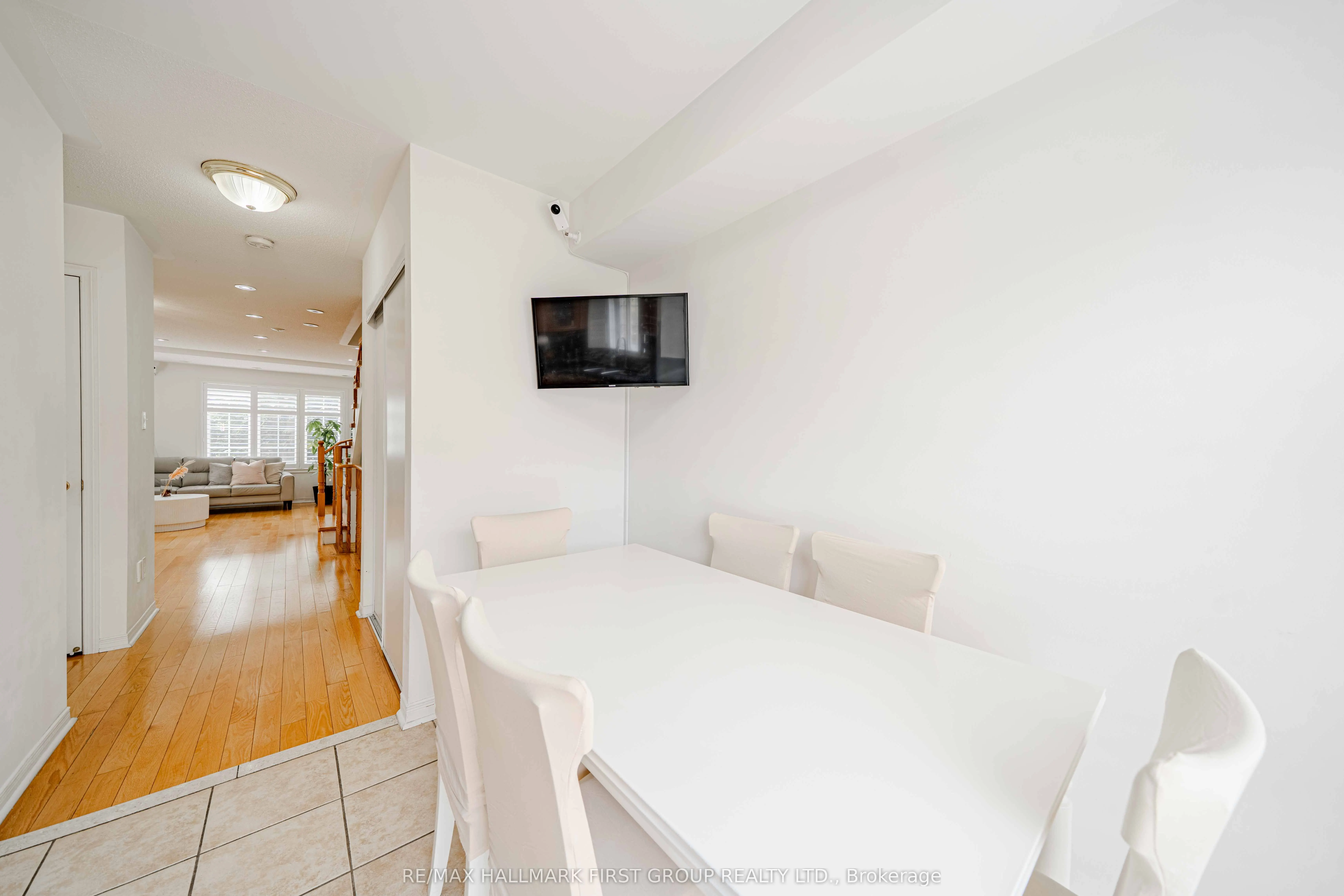 2790 Eglinton Avenue E, #1