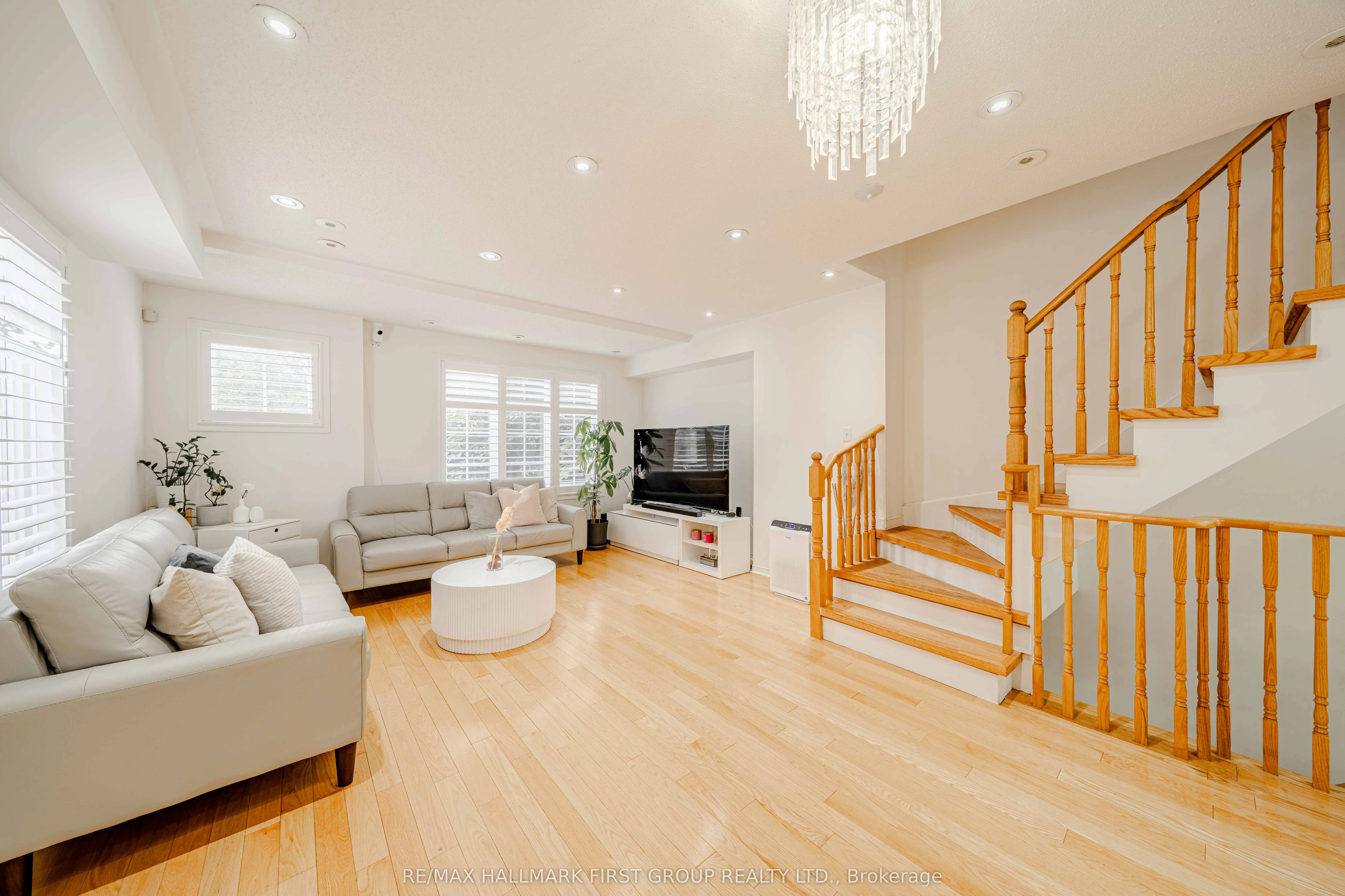 2790 Eglinton Avenue E, #1