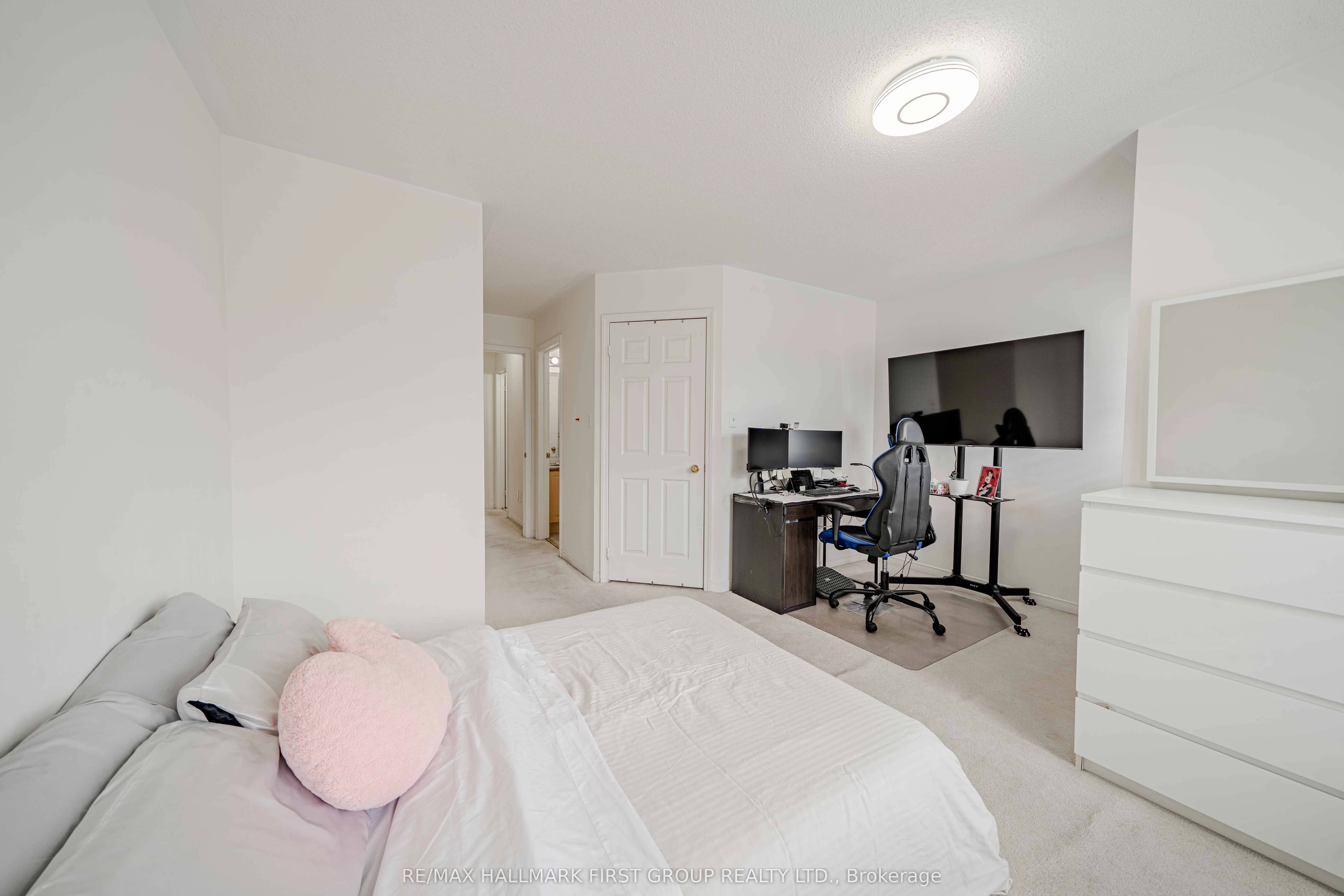2790 Eglinton Avenue E, #1