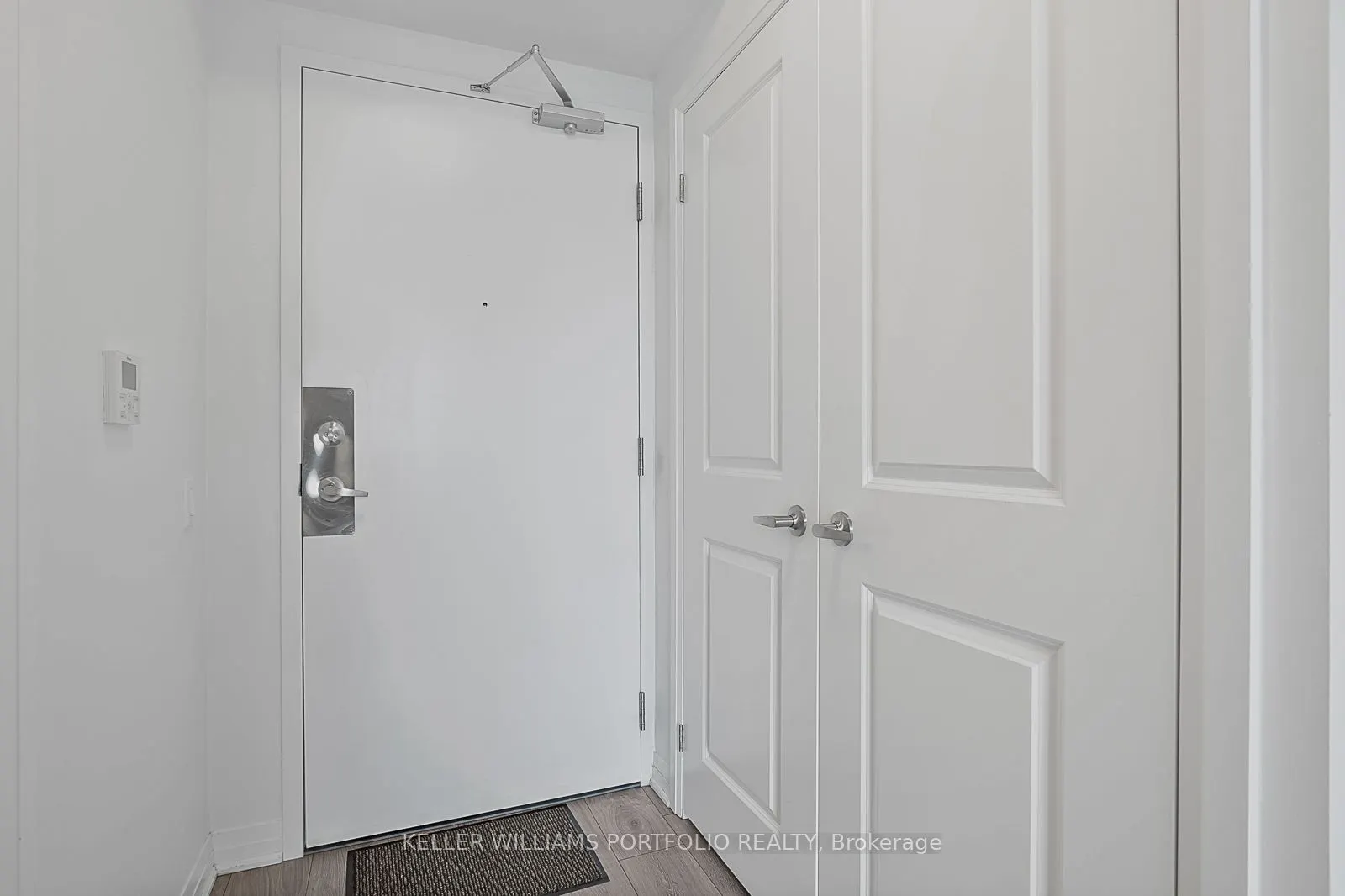 1900 Simcoe Street N, #310