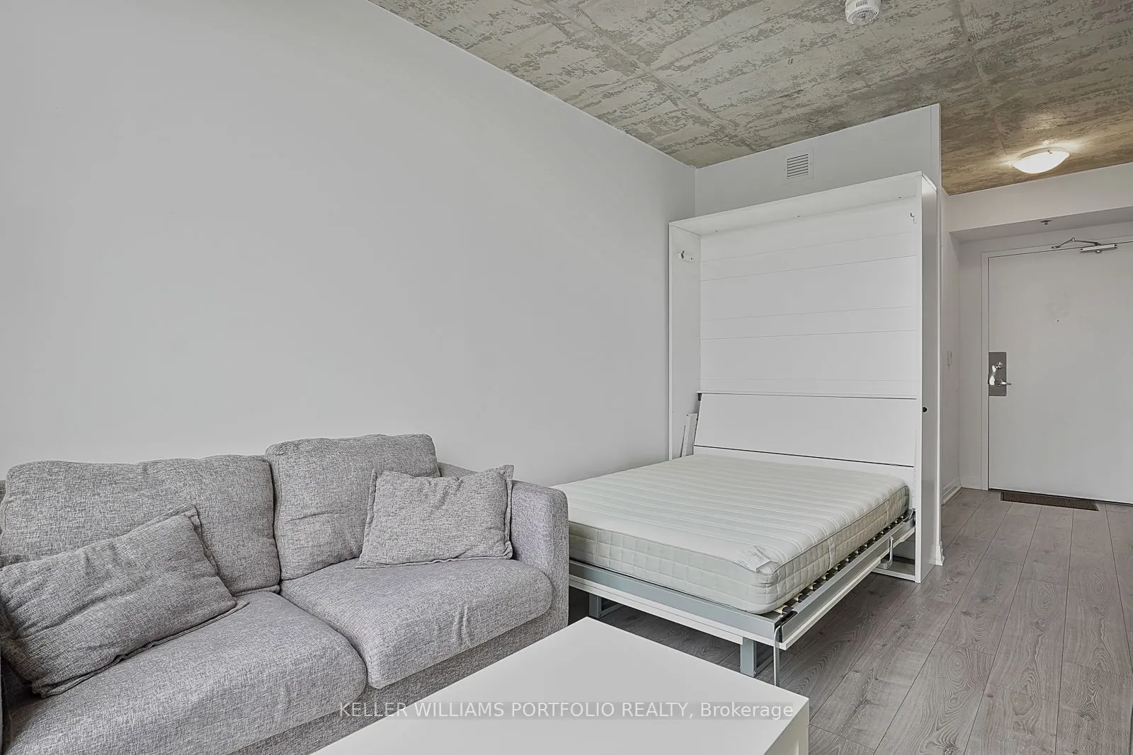 1900 Simcoe Street N, #310