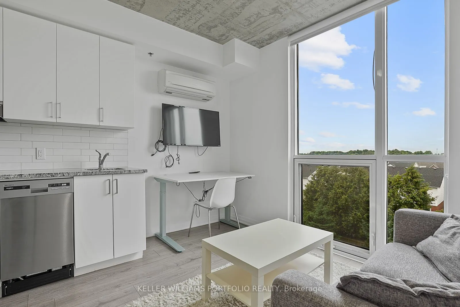 1900 Simcoe Street N, #310