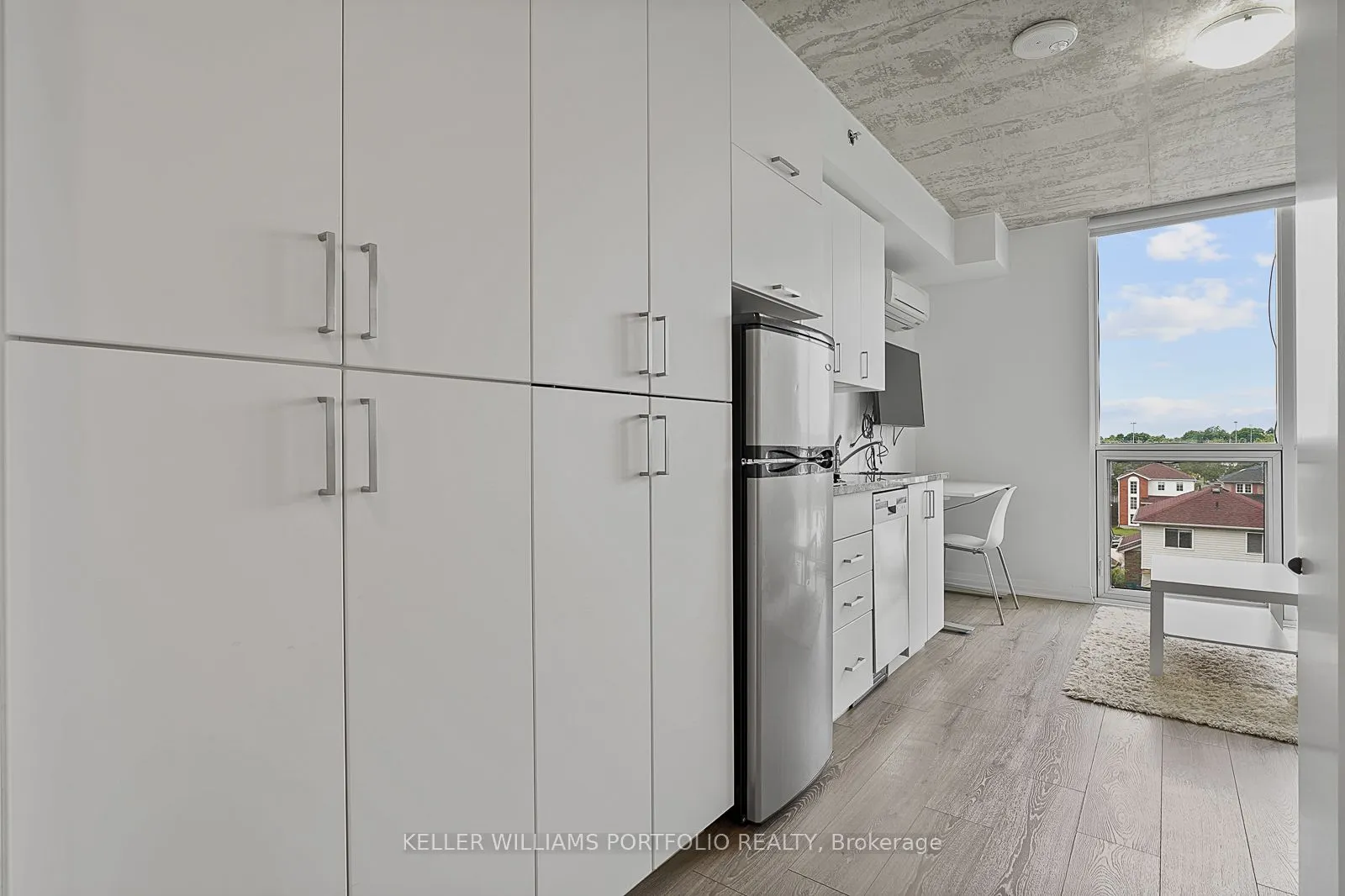 1900 Simcoe Street N, #310