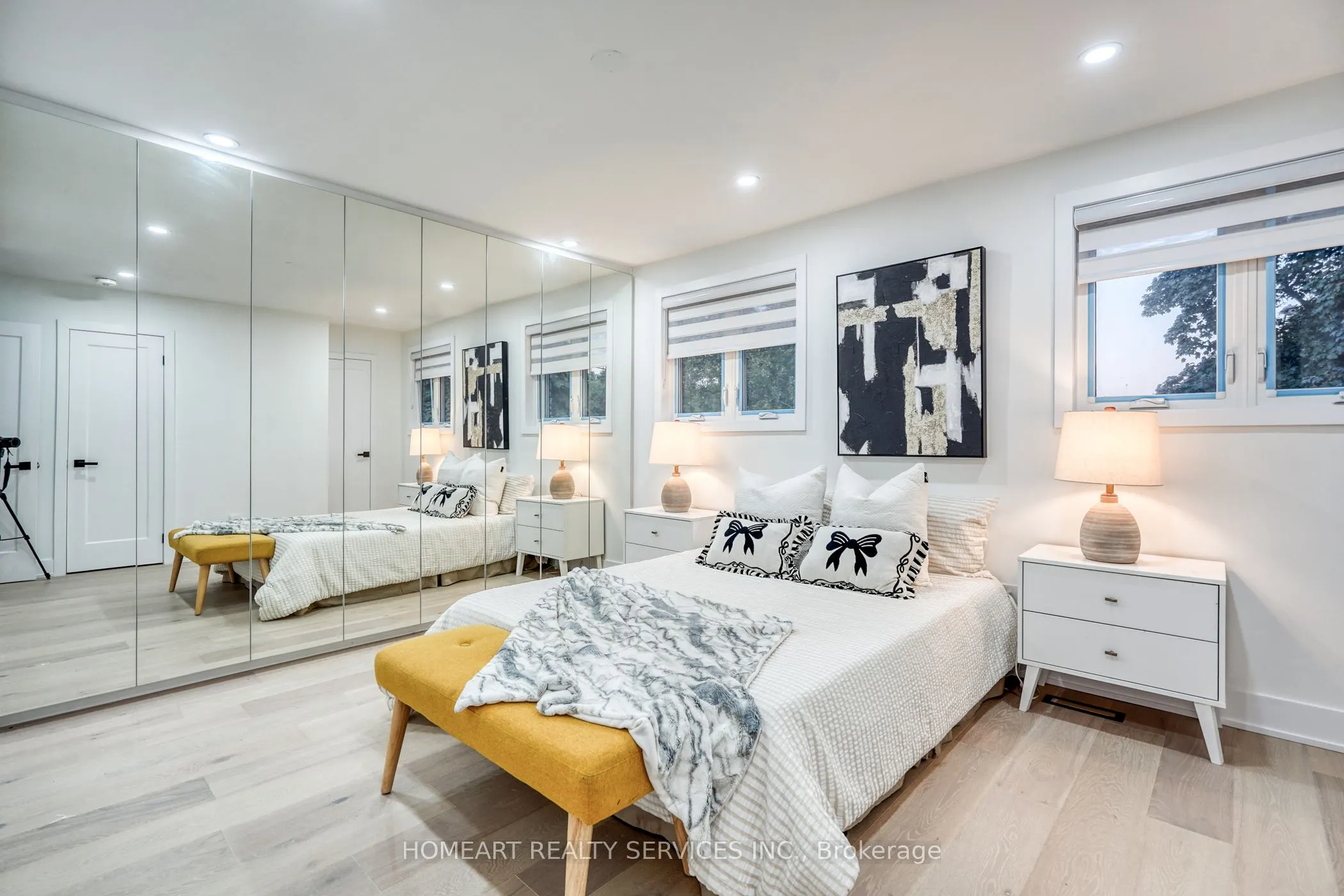 35 Munford Crescent