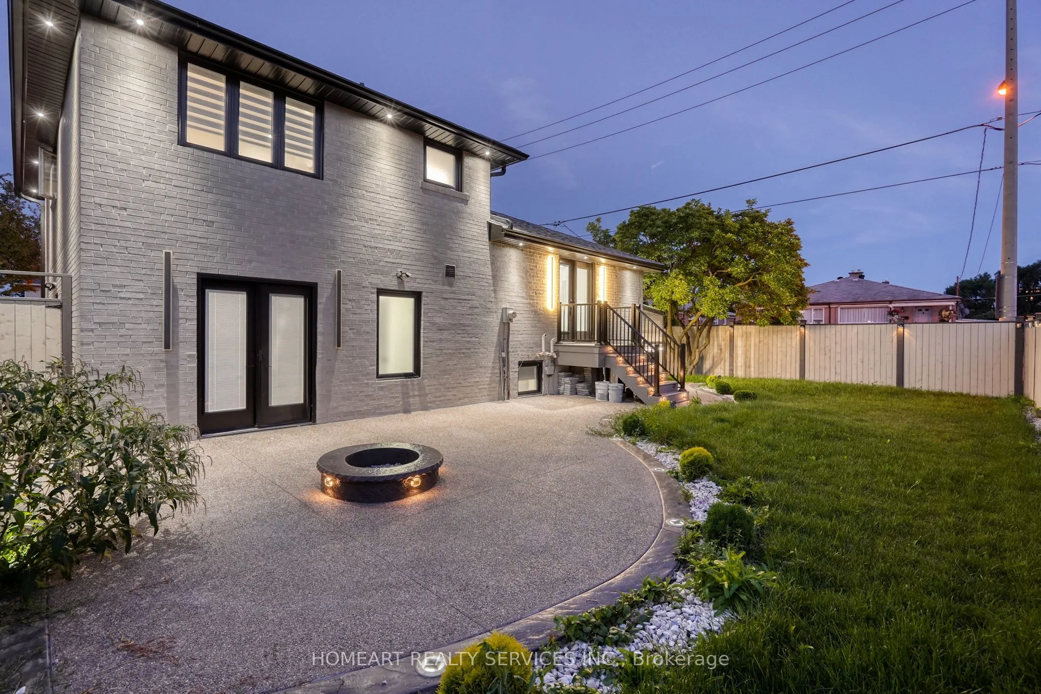 35 Munford Crescent