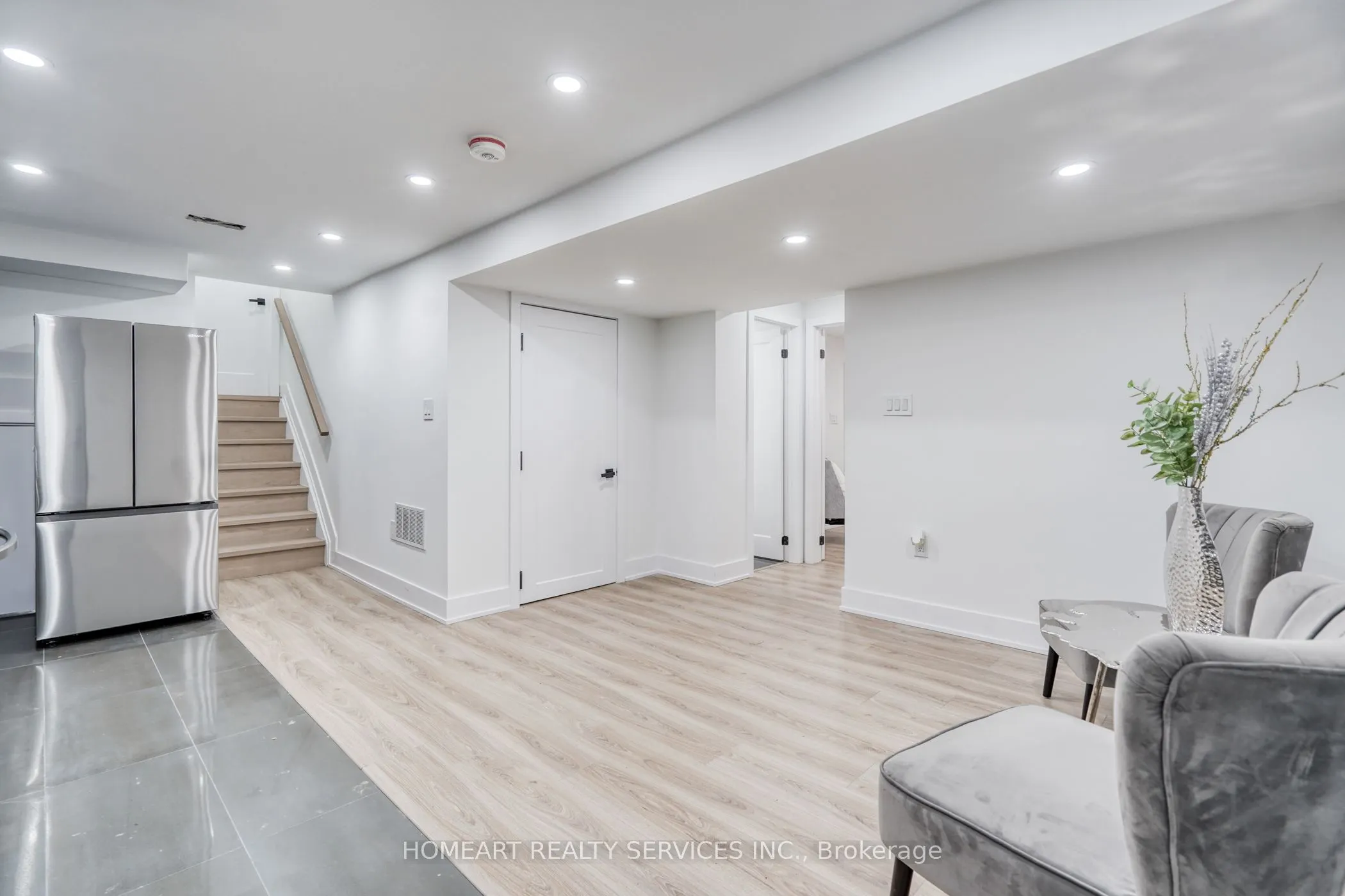 35 Munford Crescent