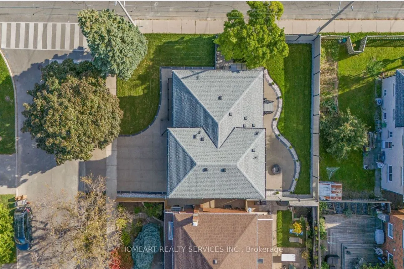35 Munford Crescent