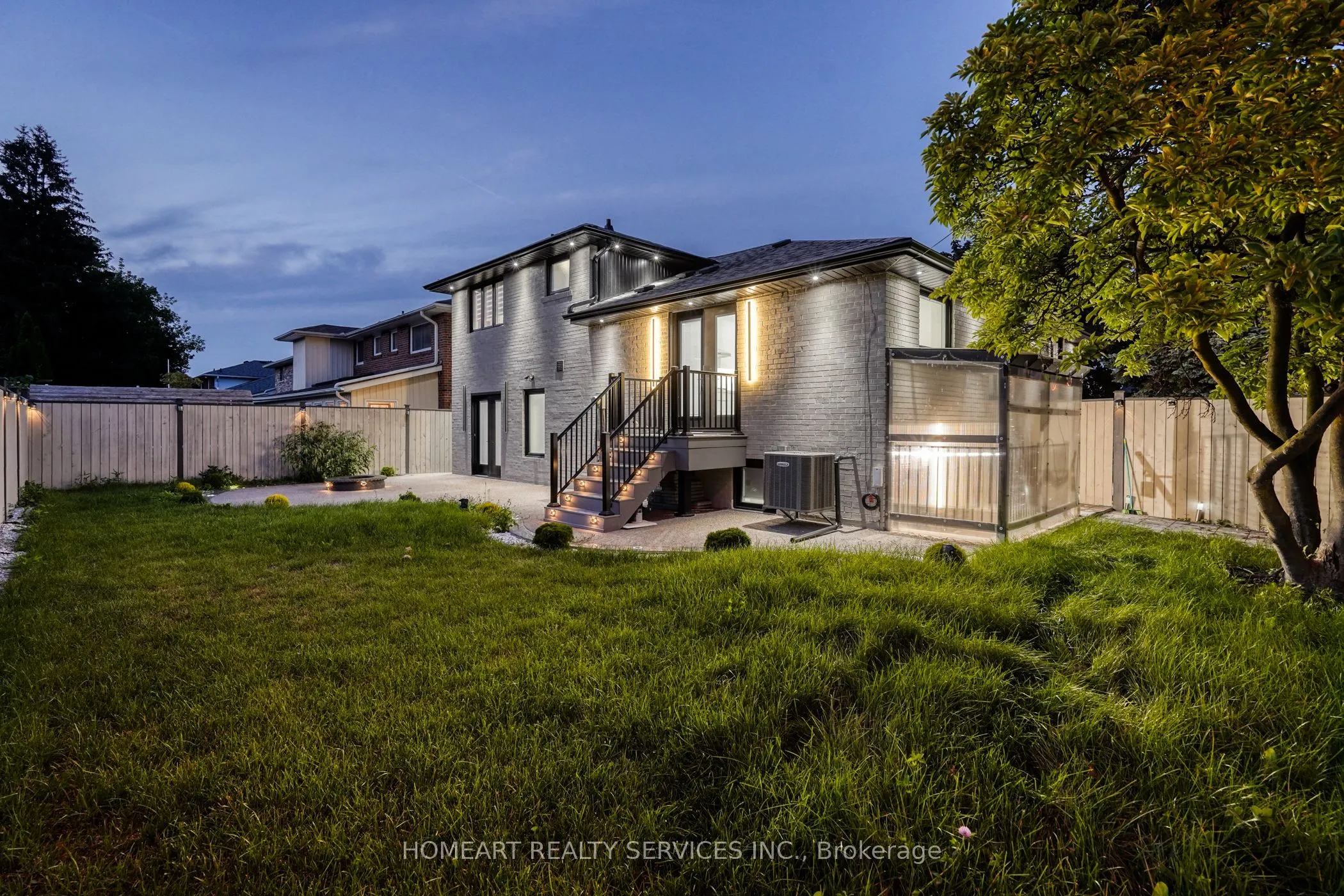 35 Munford Crescent