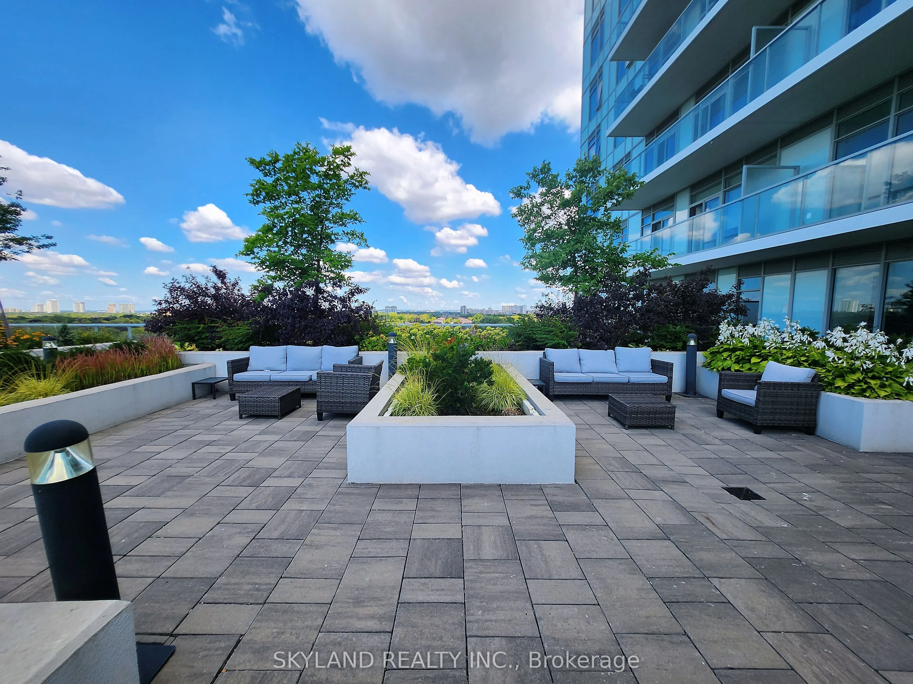 3220 Sheppard Avenue E, #222