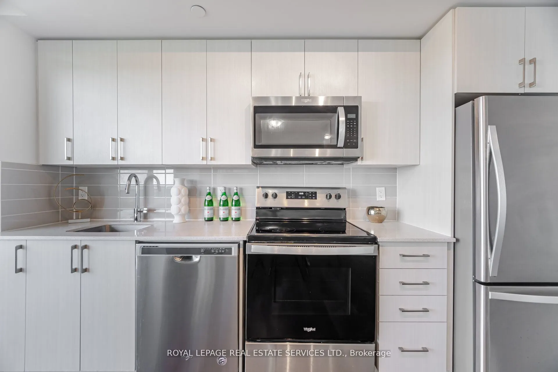 3121 Sheppard Avenue E, #2005