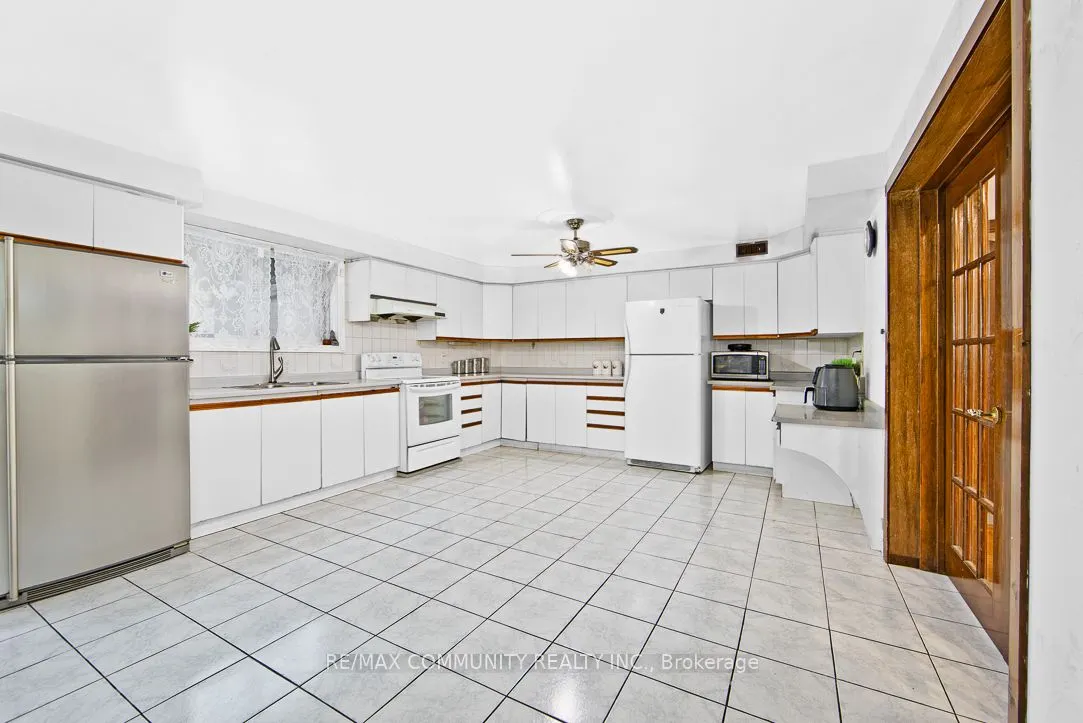 17 Tineta Crescent