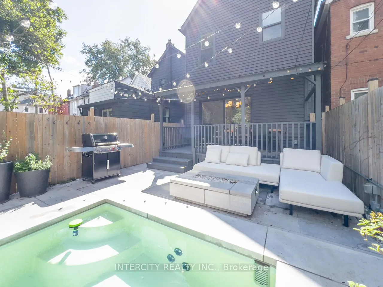 92 Dagmar Avenue