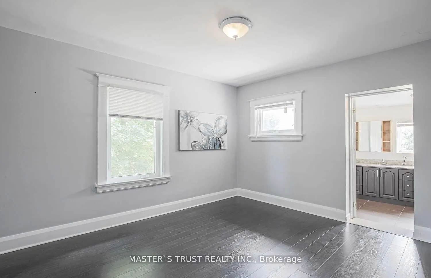 2668 Midland Avenue, #Upper