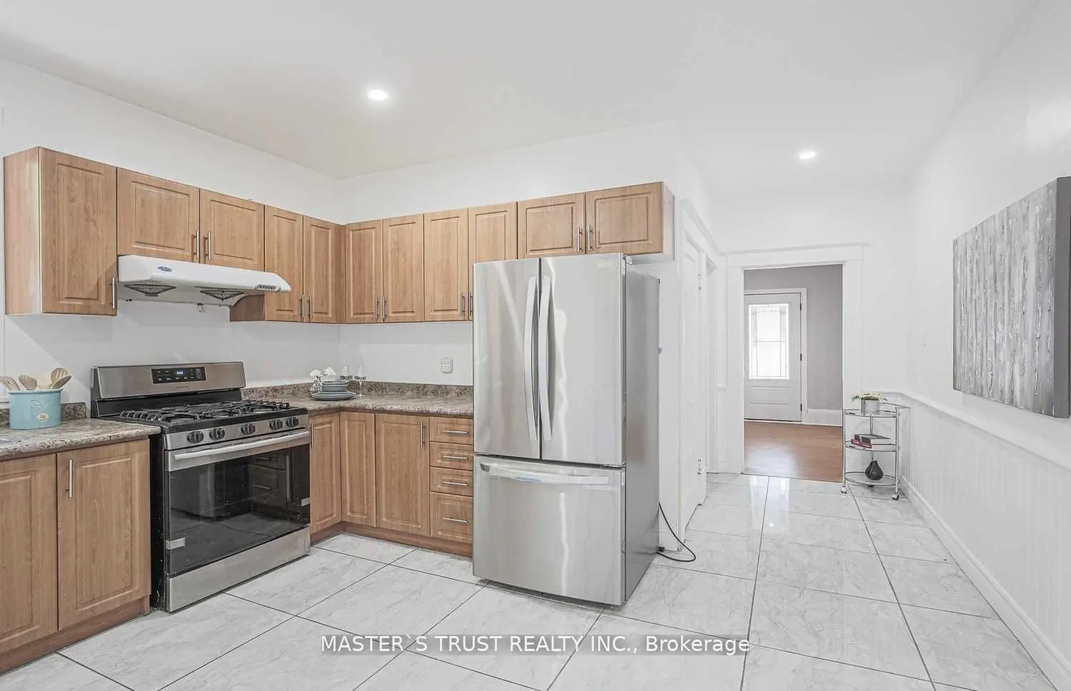 2668 Midland Avenue, #Upper