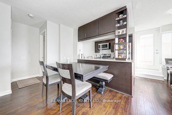 25 Town Centre Crt Street S, #608