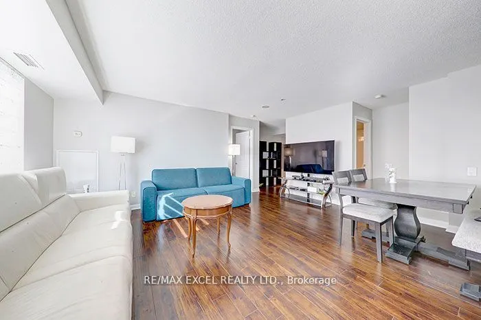 25 Town Centre Crt Street S, #608
