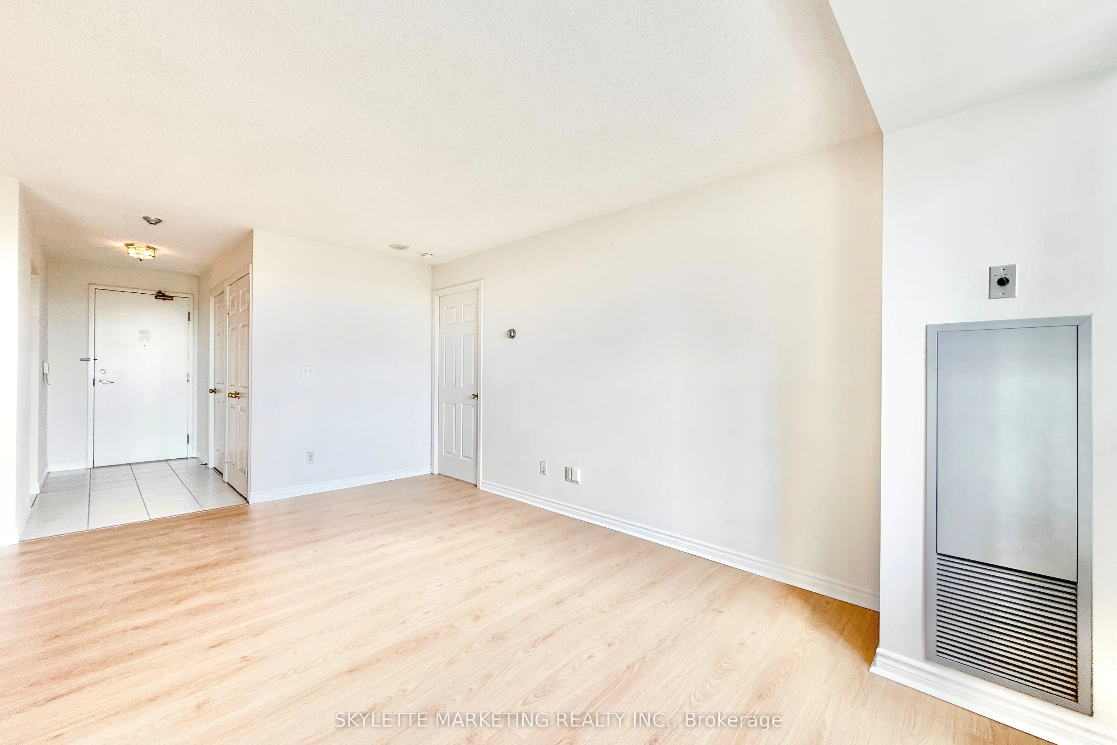 5039 Finch Avenue E, #1109