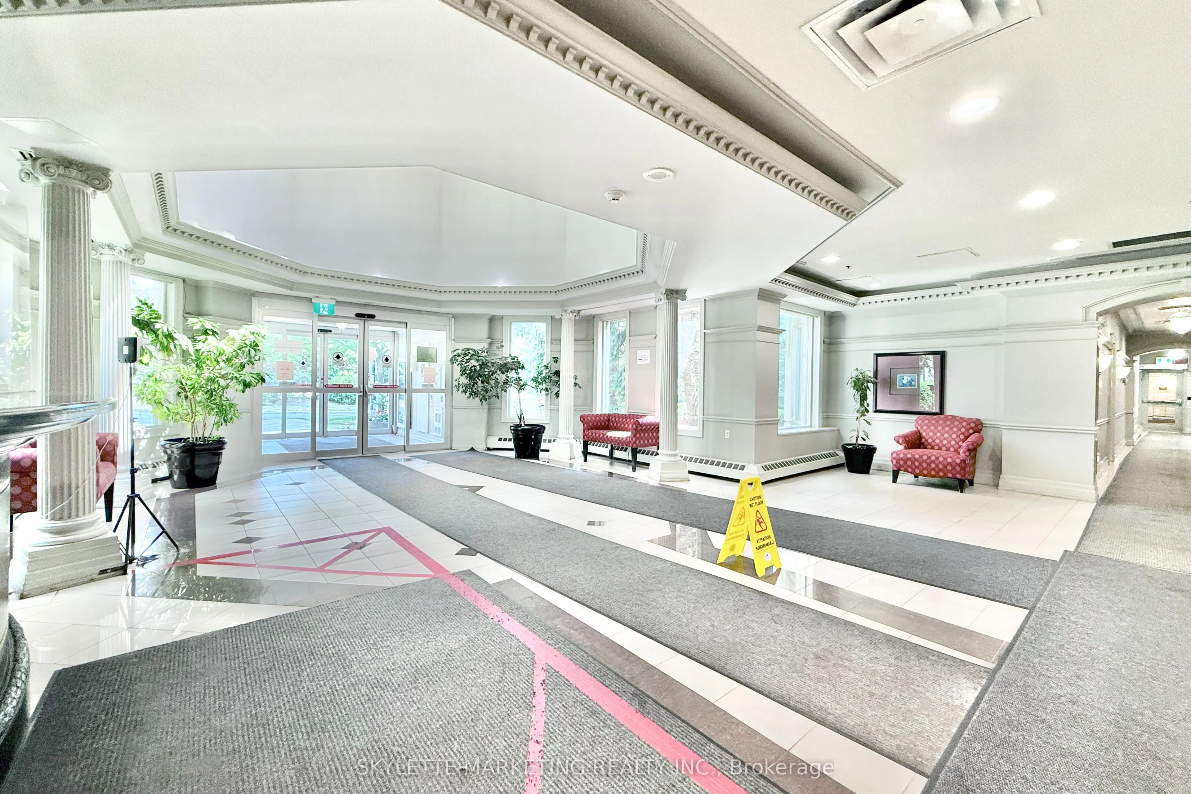 5039 Finch Avenue E, #1109