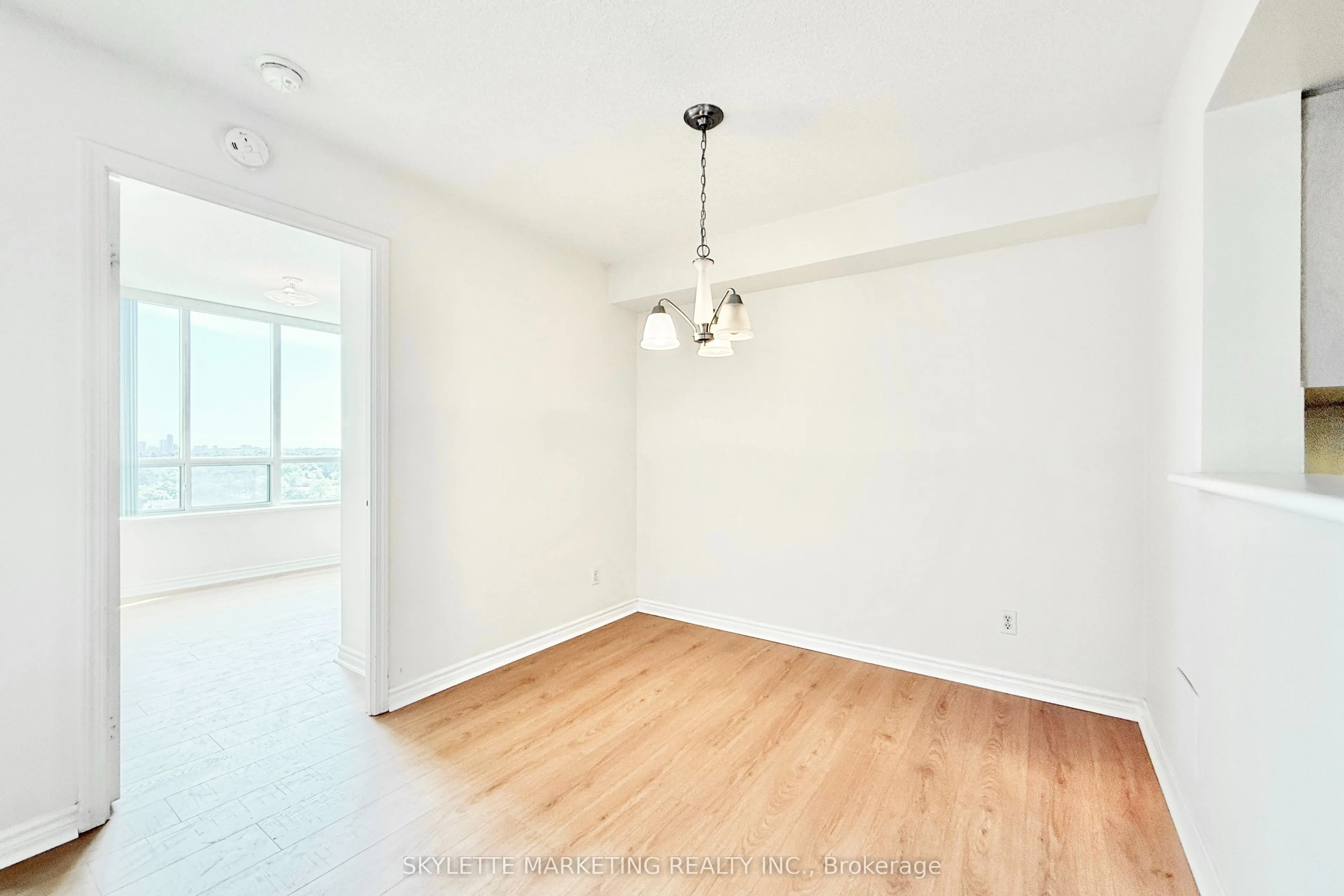 5039 Finch Avenue E, #1109