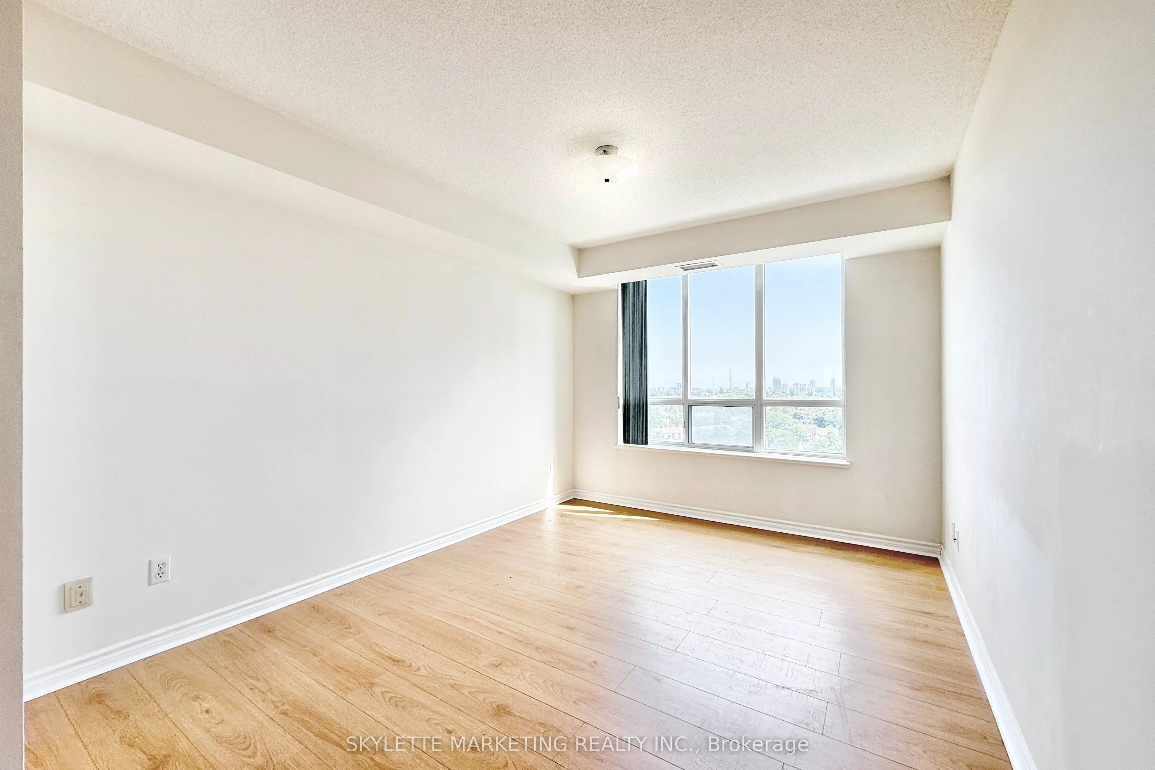 5039 Finch Avenue E, #1109