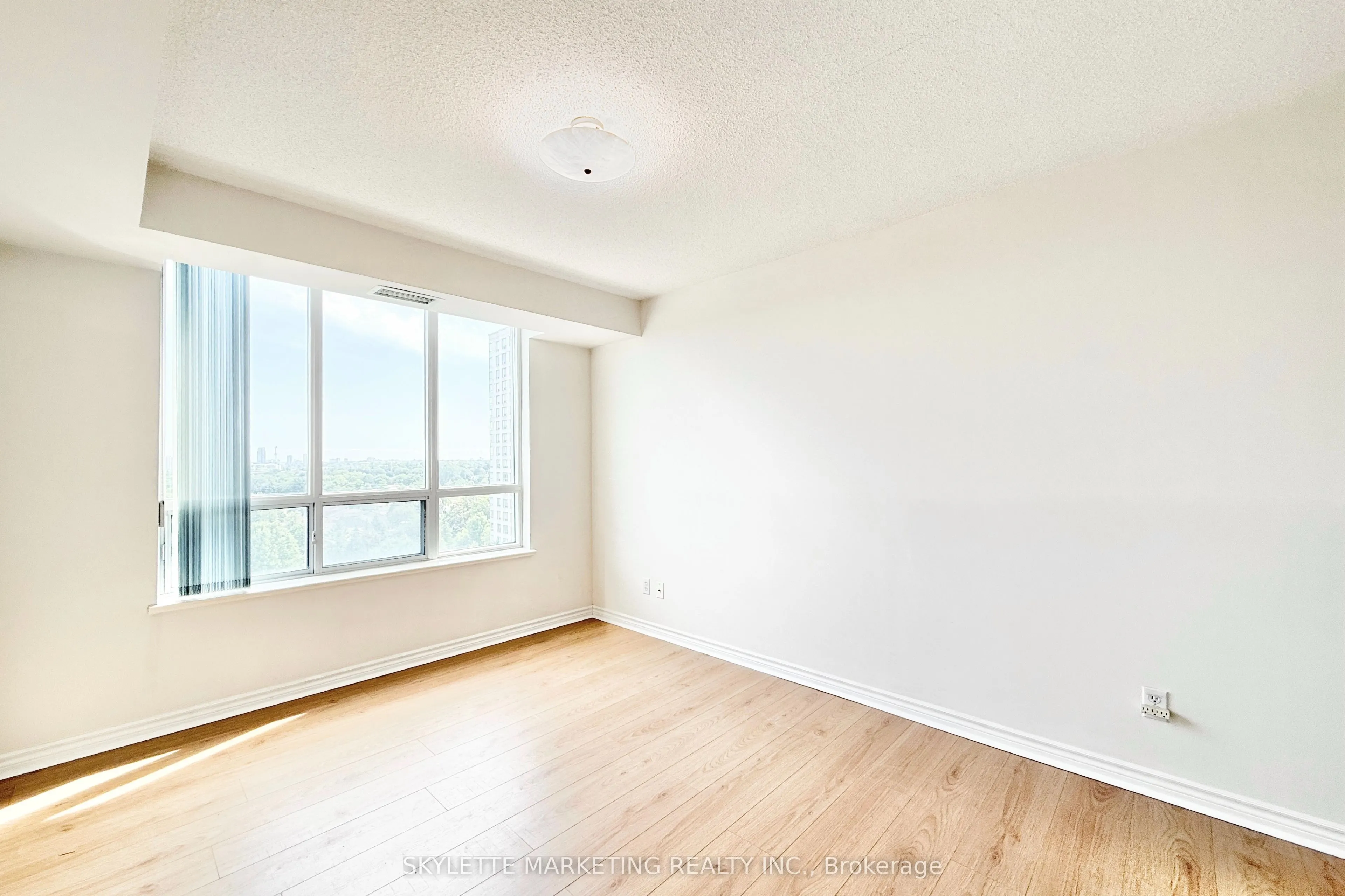 5039 Finch Avenue E, #1109