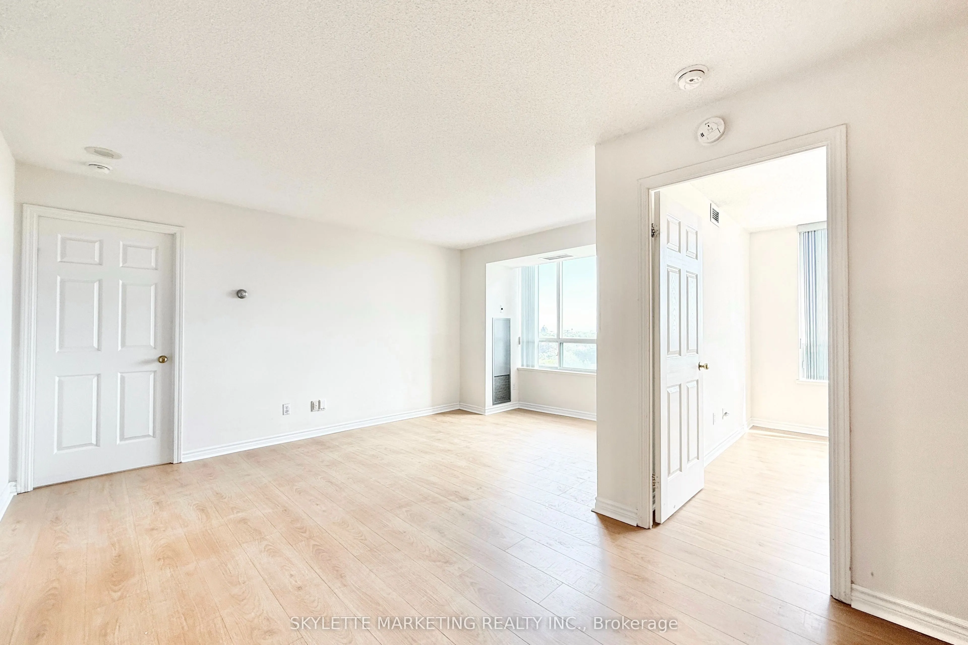 5039 Finch Avenue E, #1109