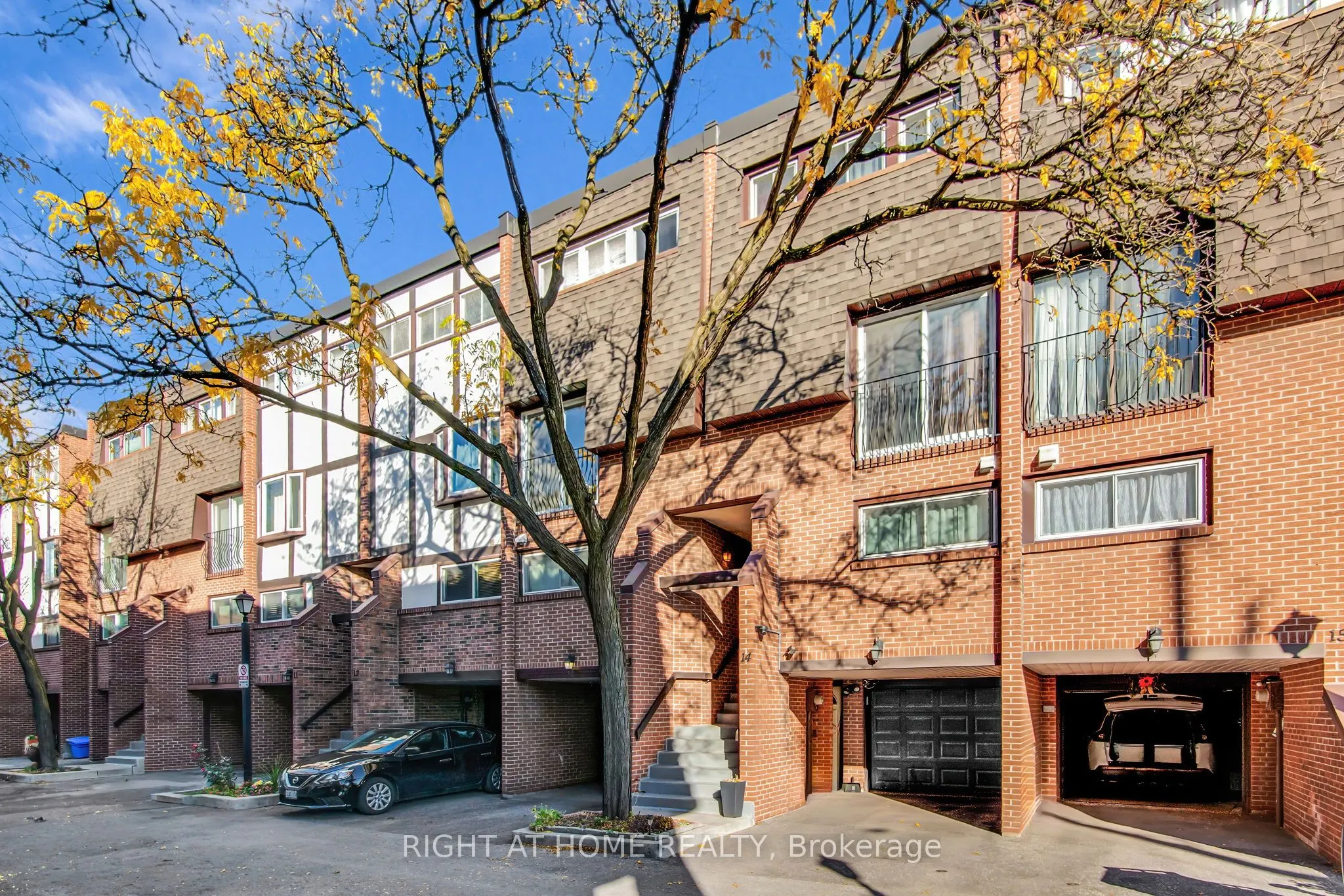 2716 St Clair Avenue E, #13