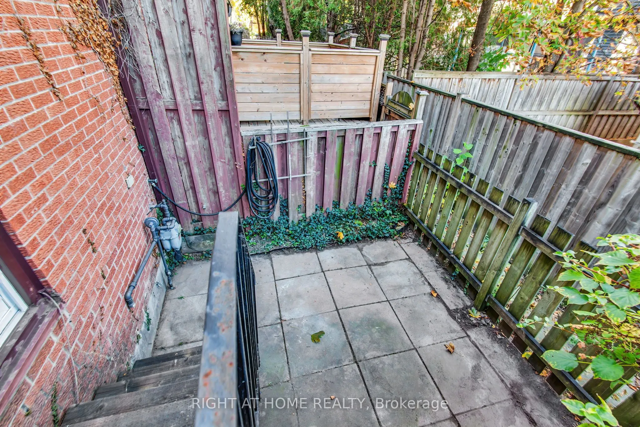 2716 St Clair Avenue E, #13