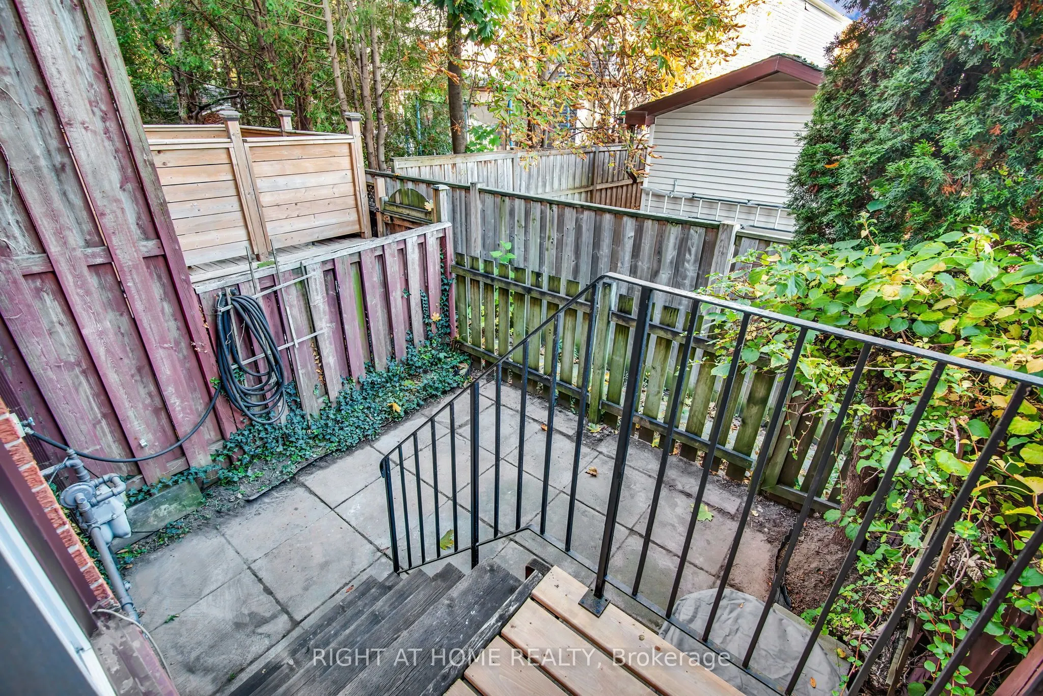 2716 St Clair Avenue E, #13