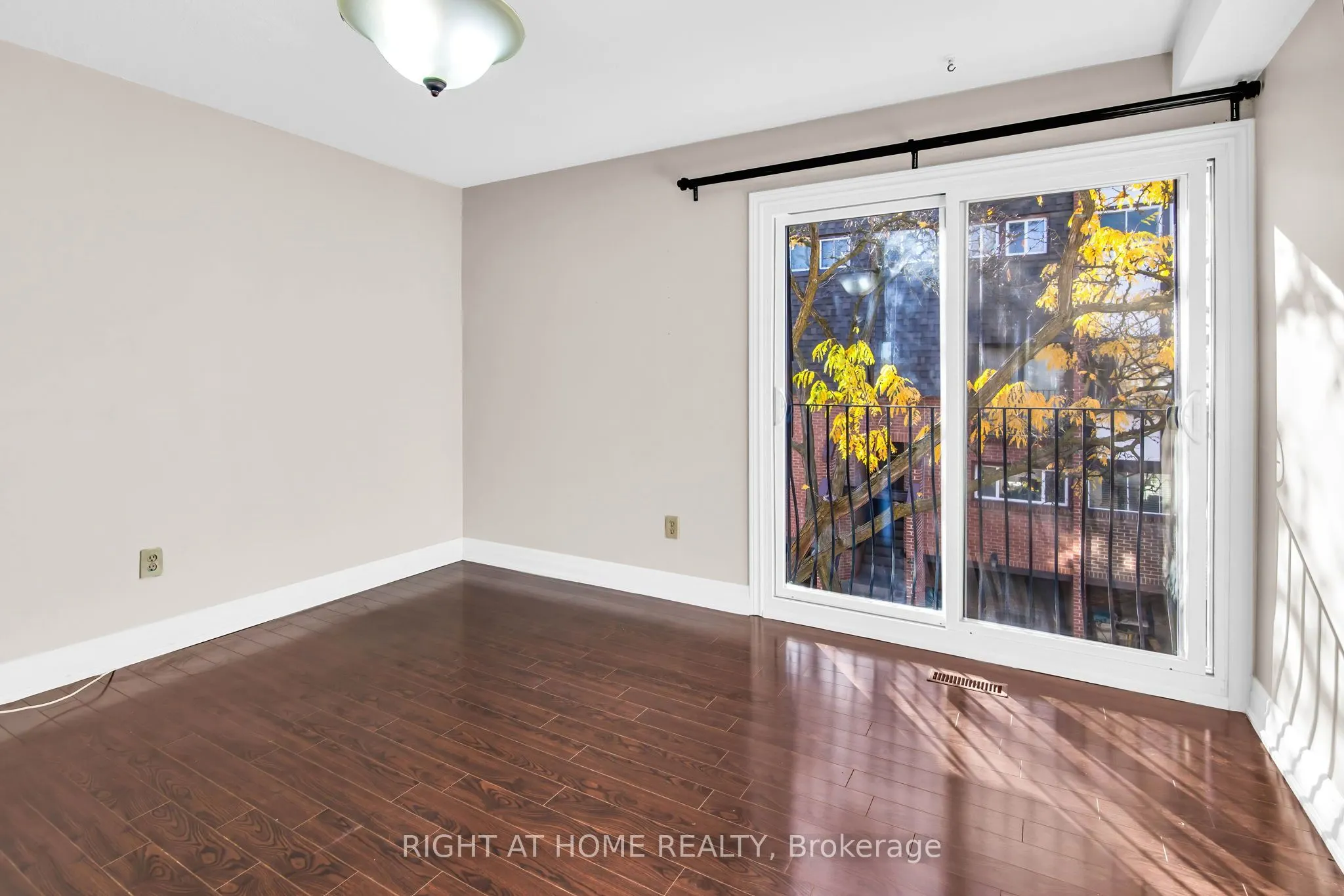 2716 St Clair Avenue E, #13
