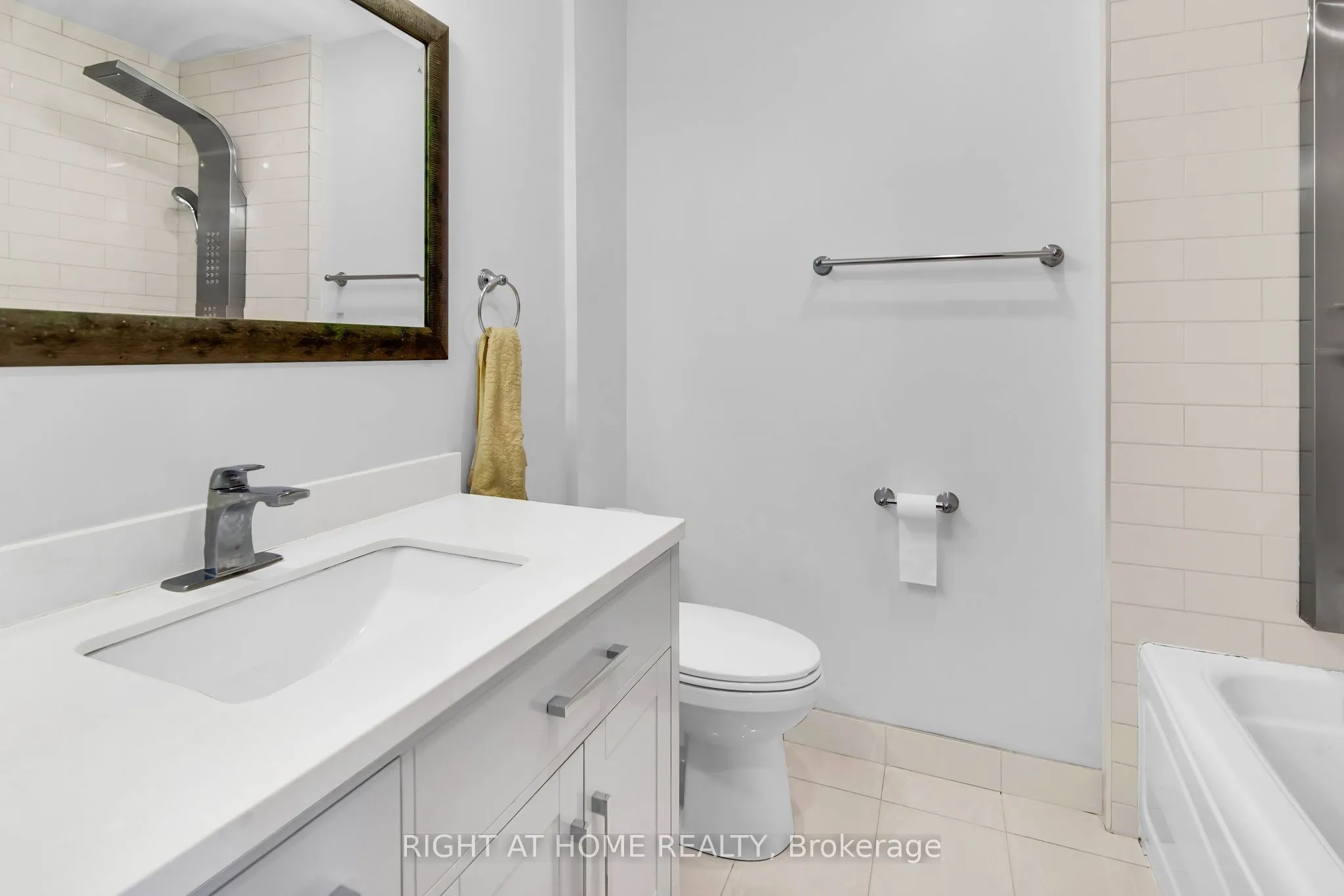 2716 St Clair Avenue E, #13