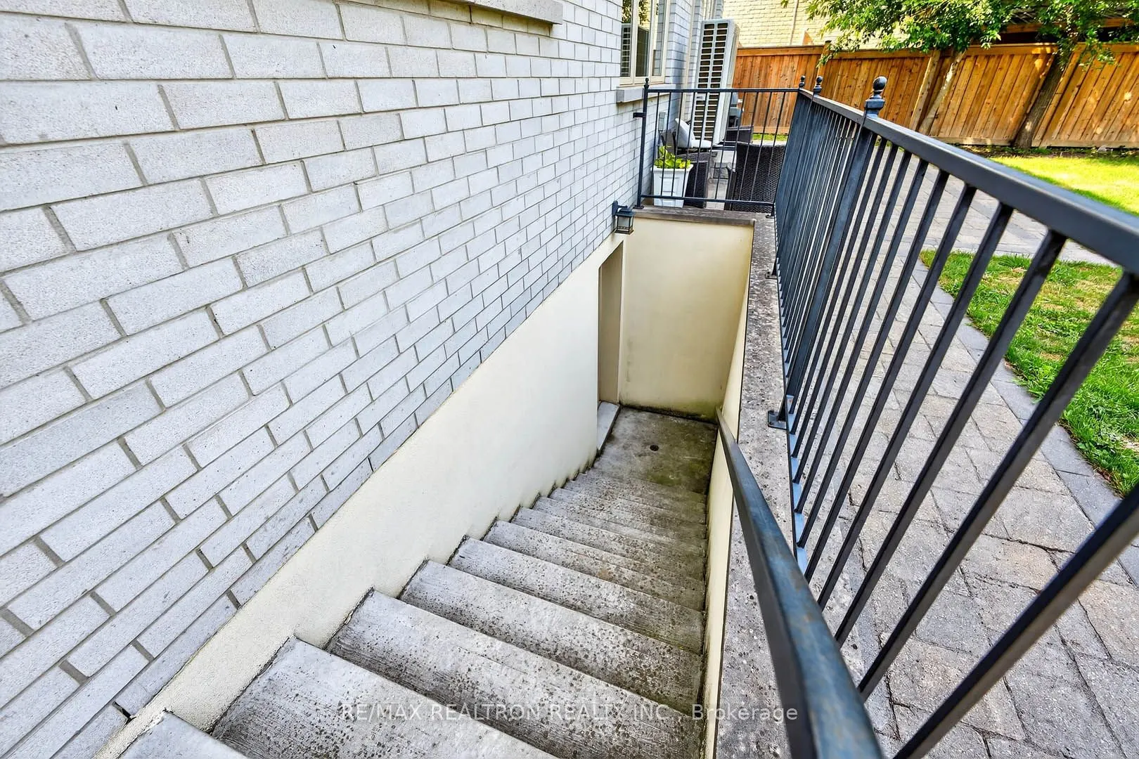 63 Reidmount Avenue
