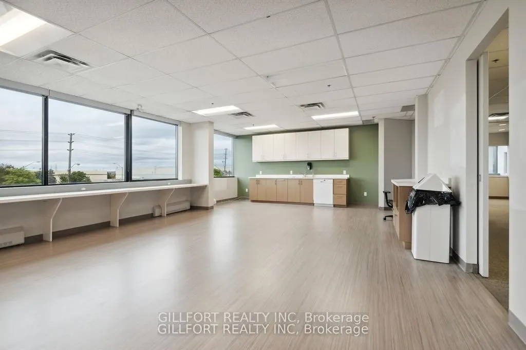 5639 Finch Avenue E, #3rd Floor