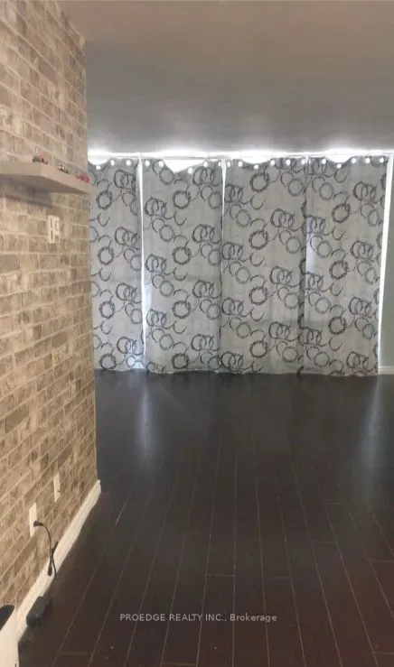 5 Massey Square, #102