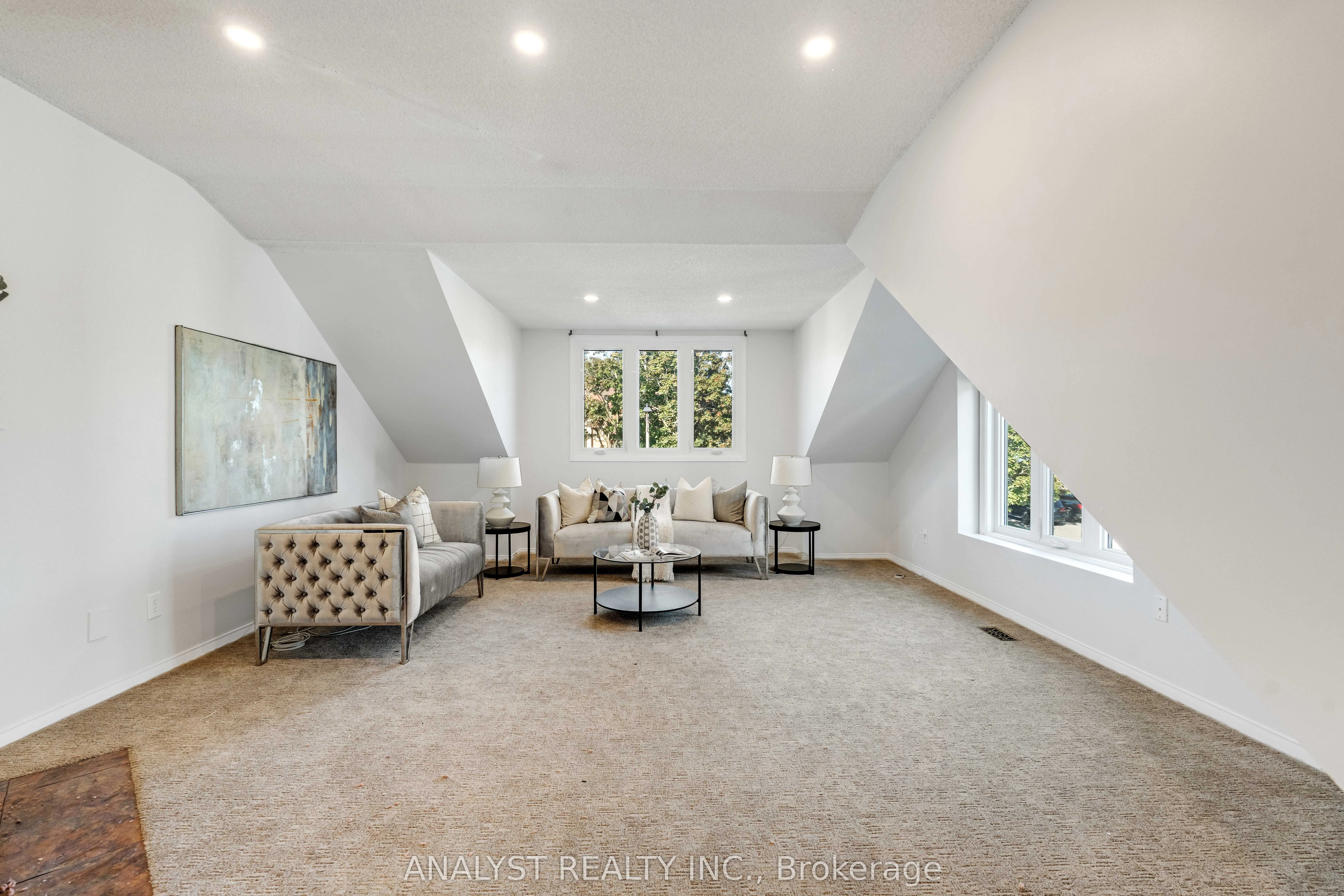 1090 longbow Drive