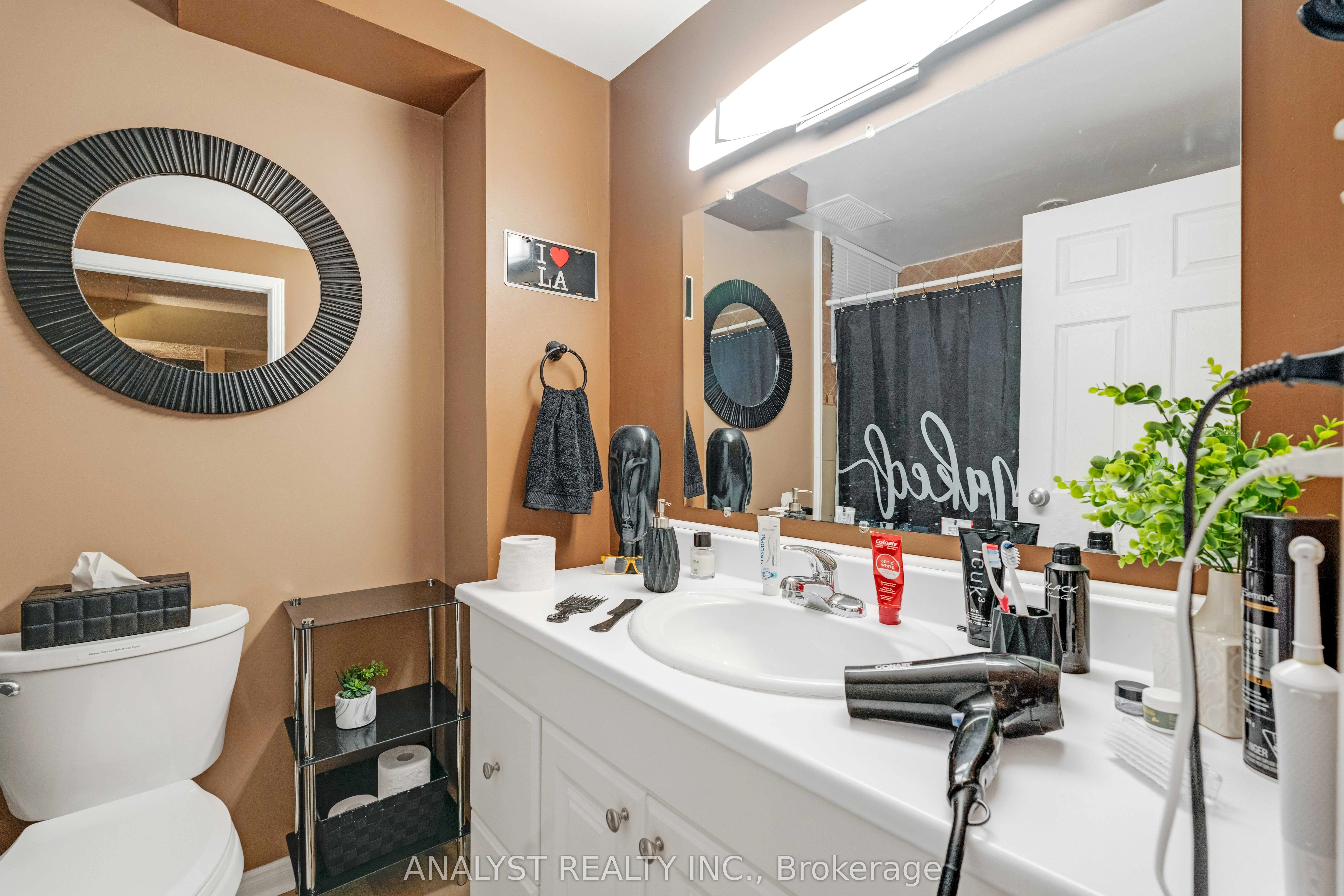 1090 longbow Drive