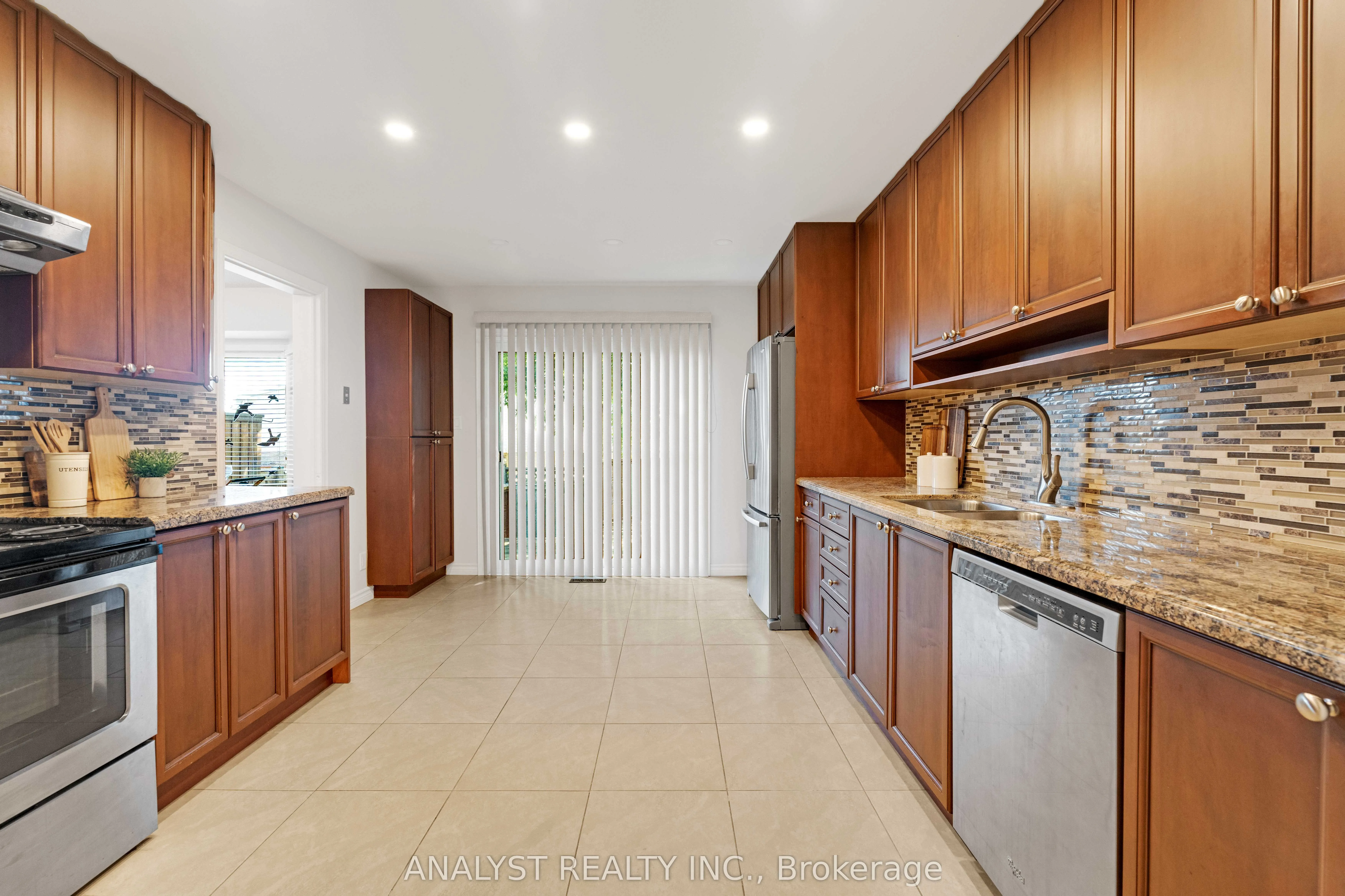 1090 longbow Drive