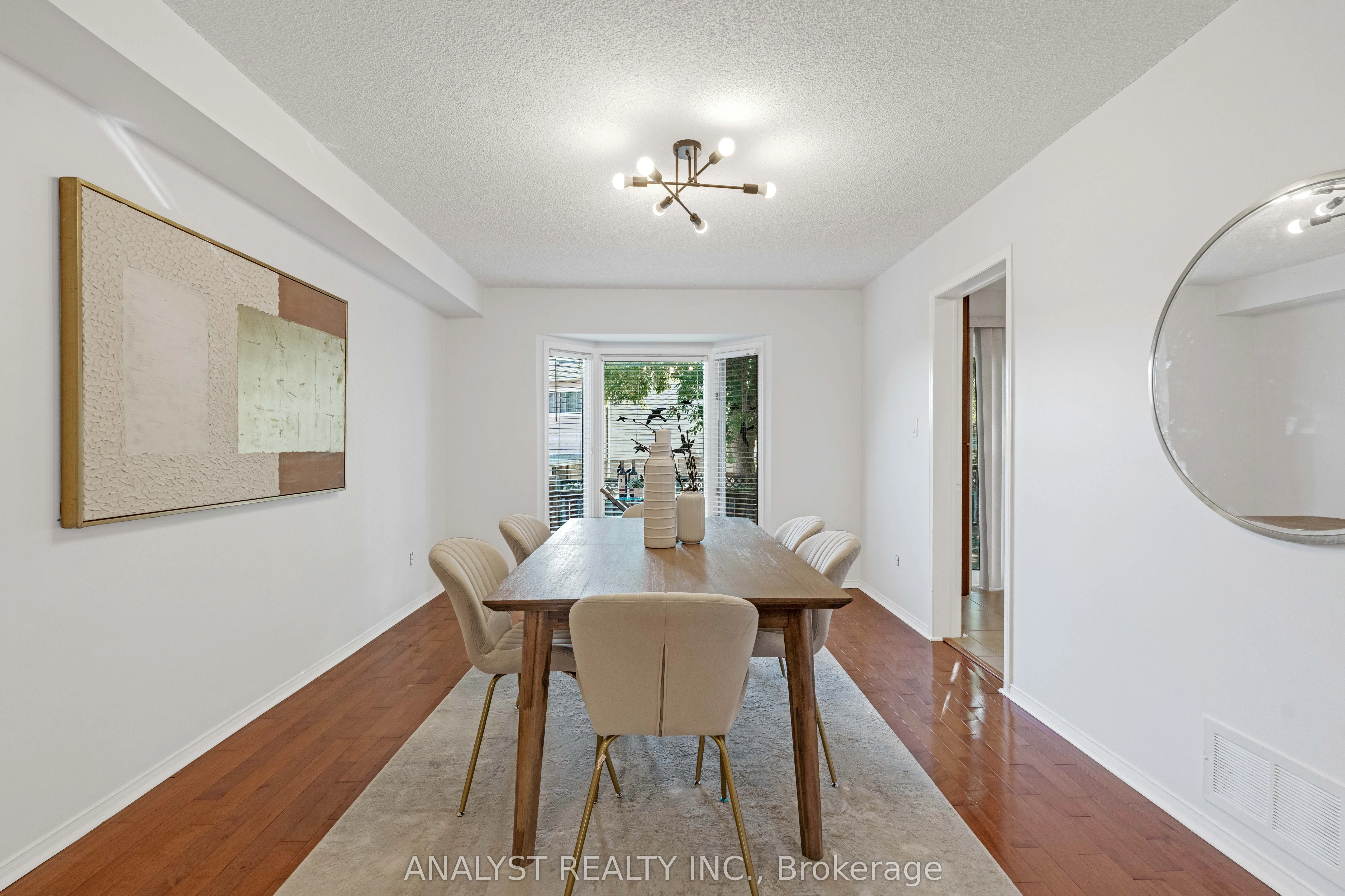 1090 longbow Drive