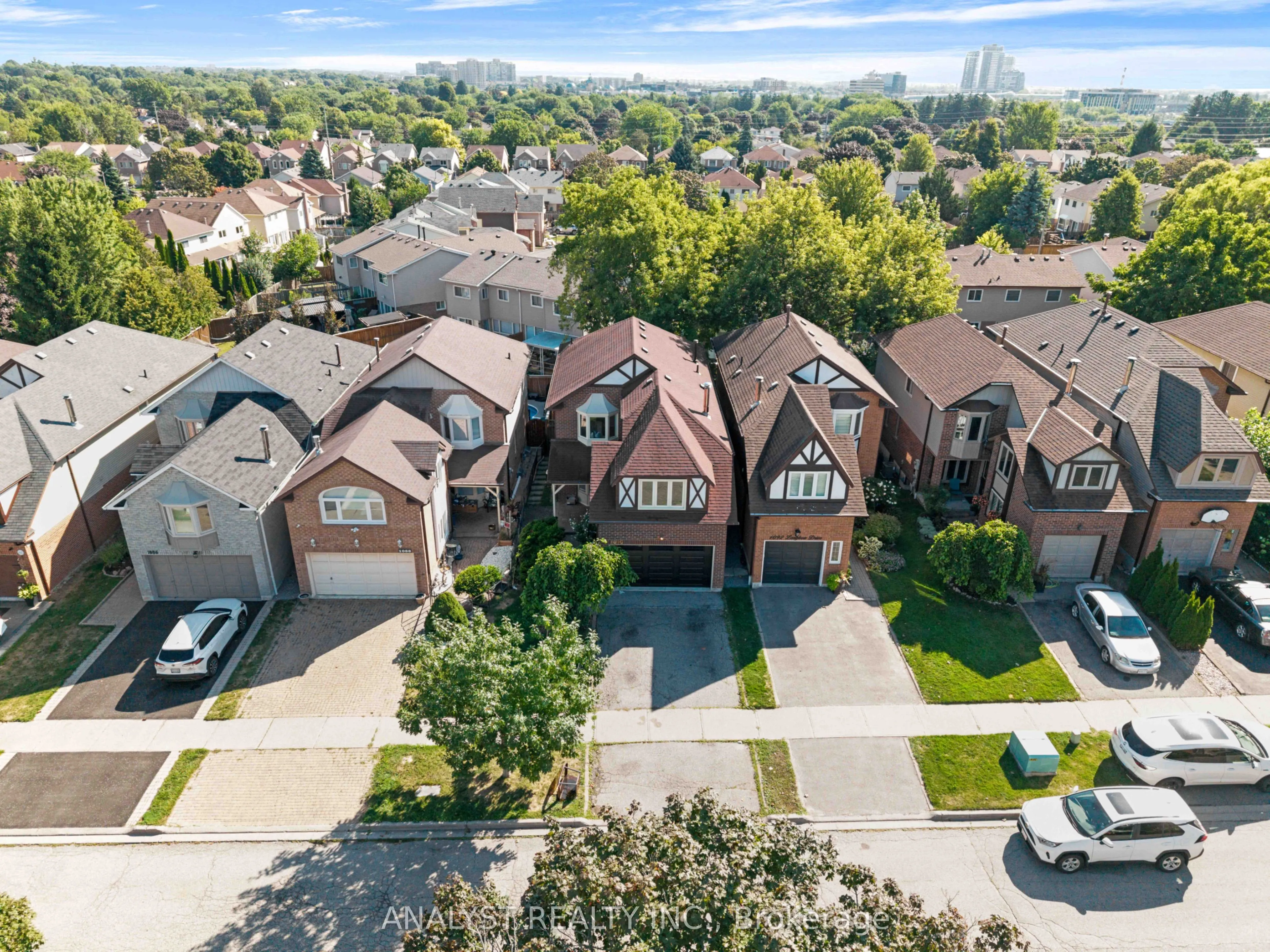 1090 longbow Drive