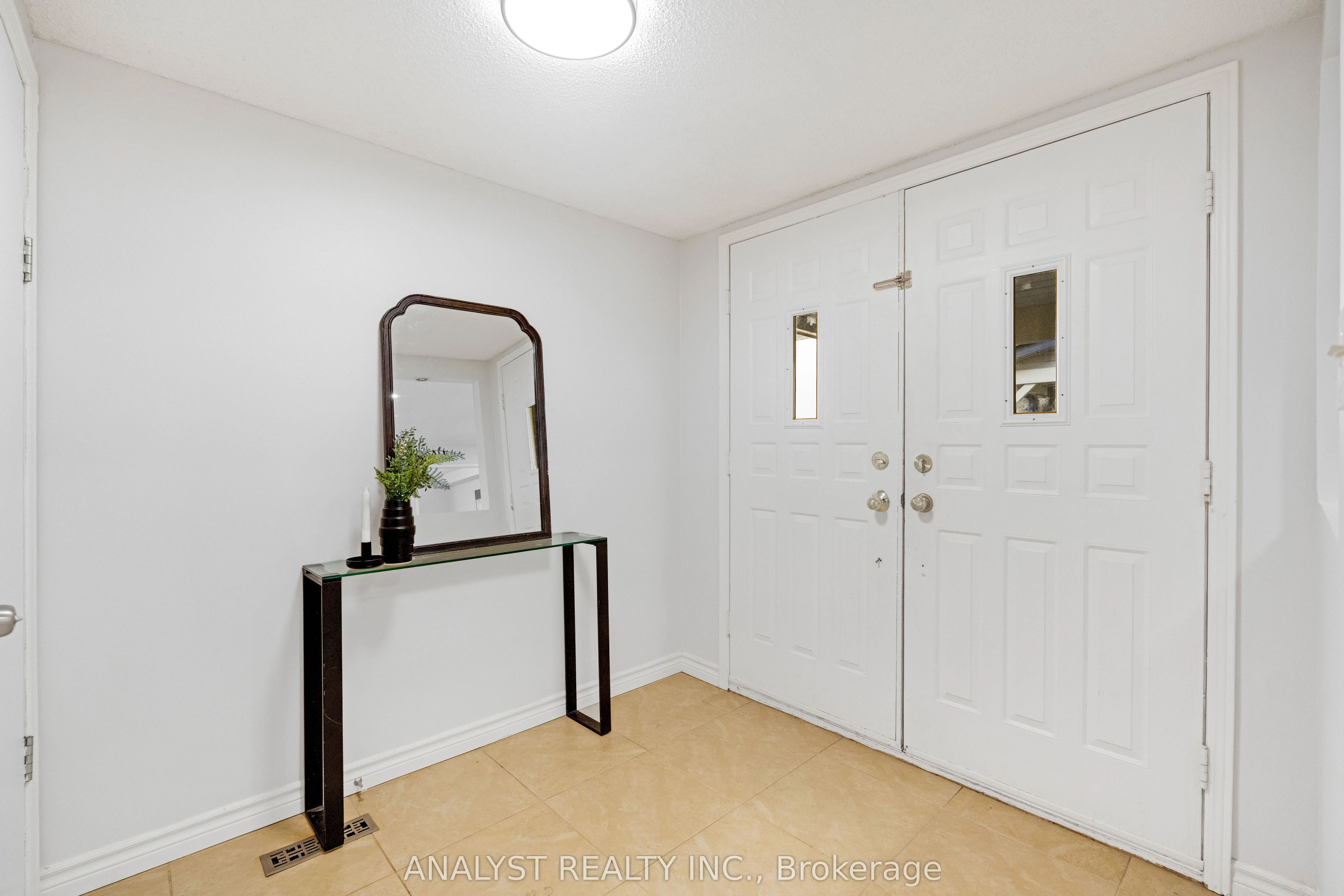 1090 longbow Drive