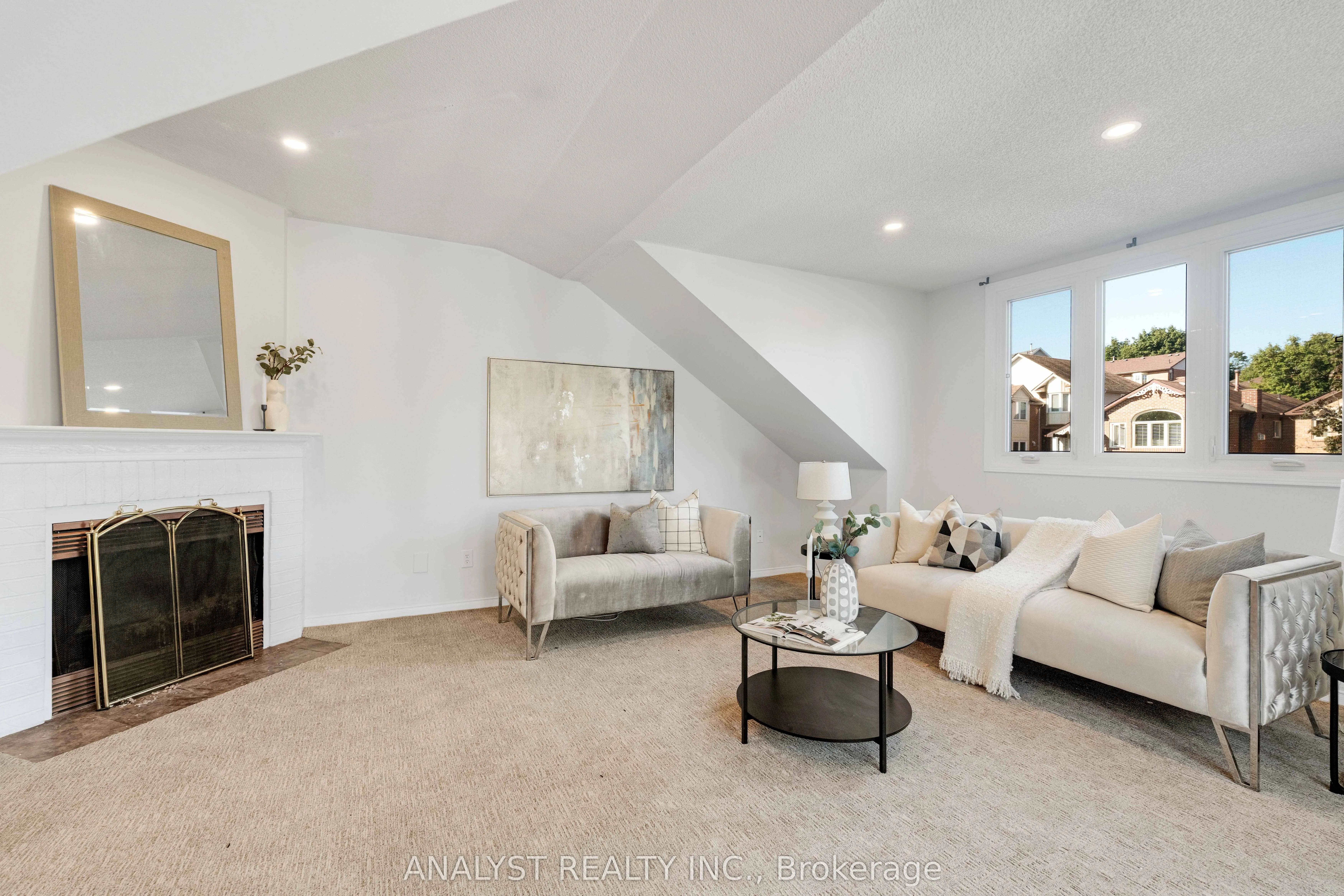 1090 longbow Drive