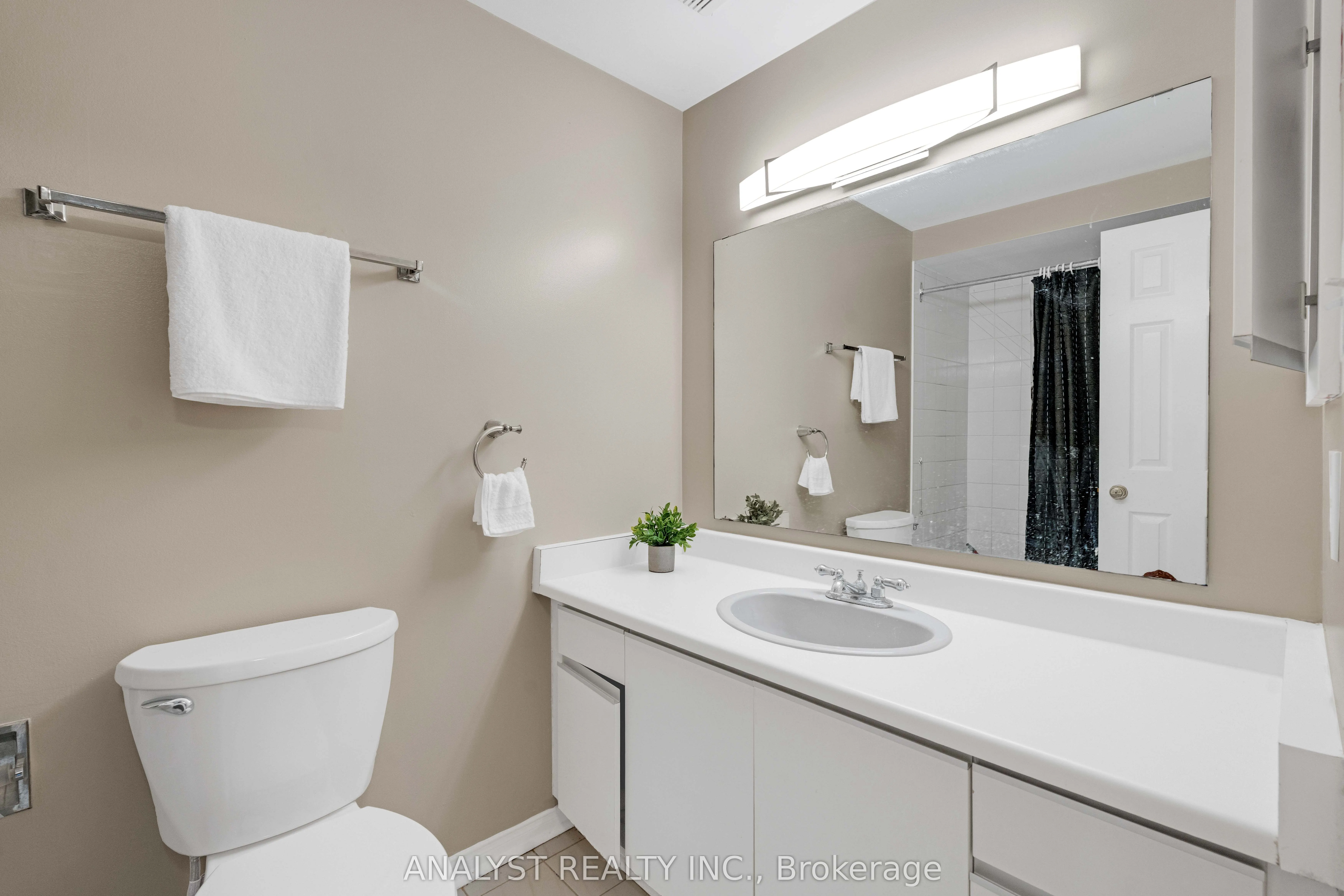 1090 longbow Drive