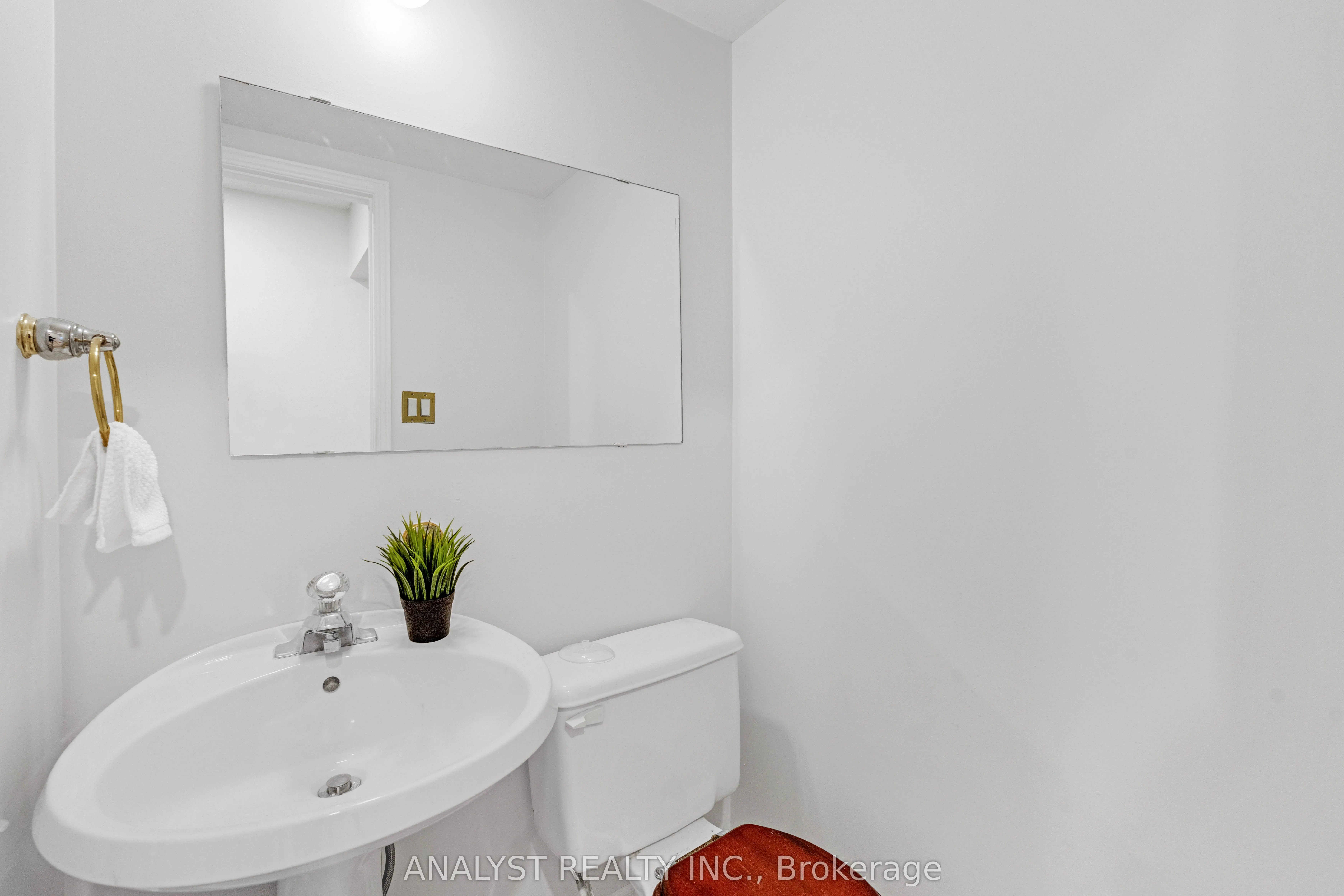 1090 longbow Drive