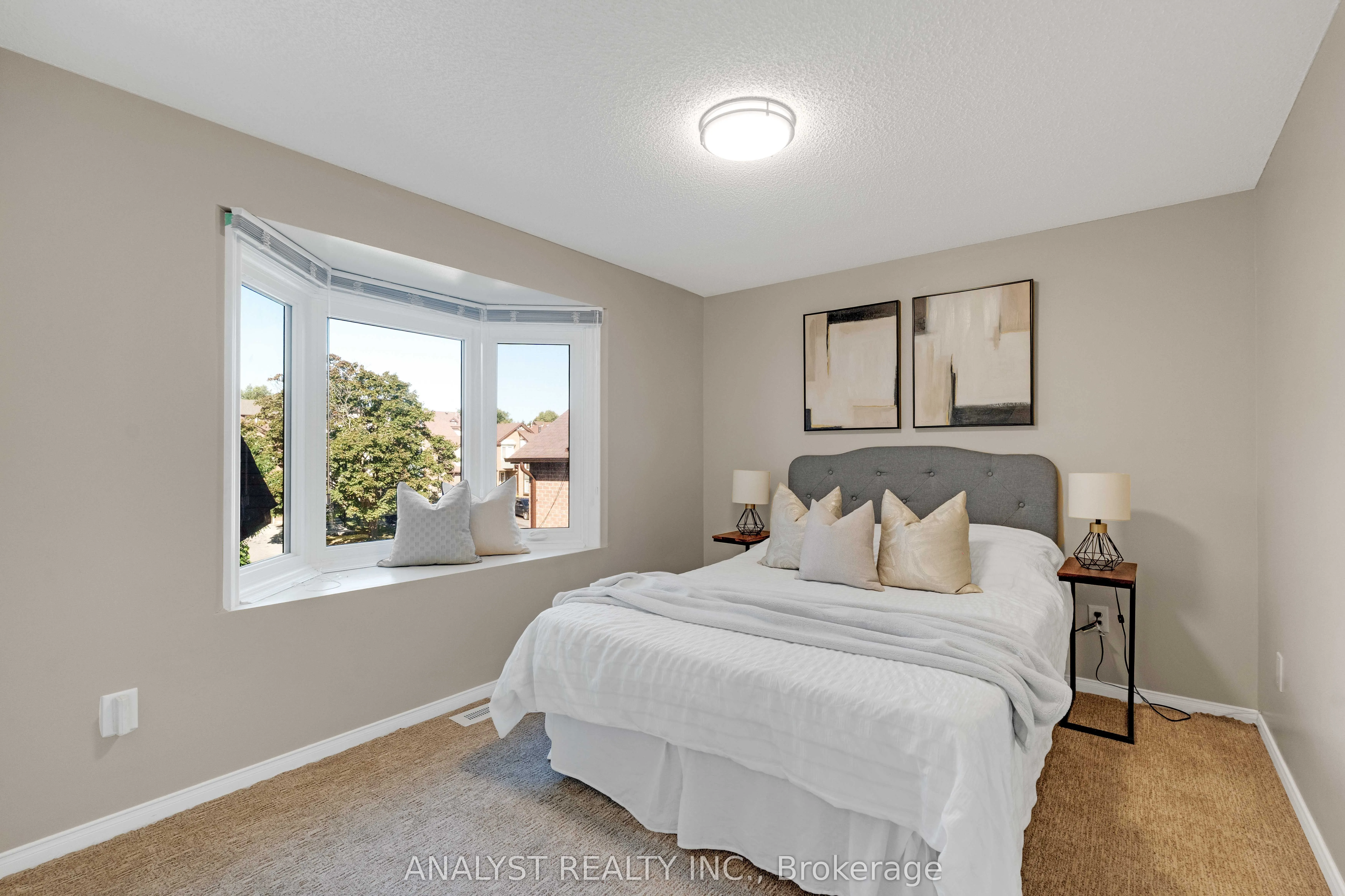 1090 longbow Drive